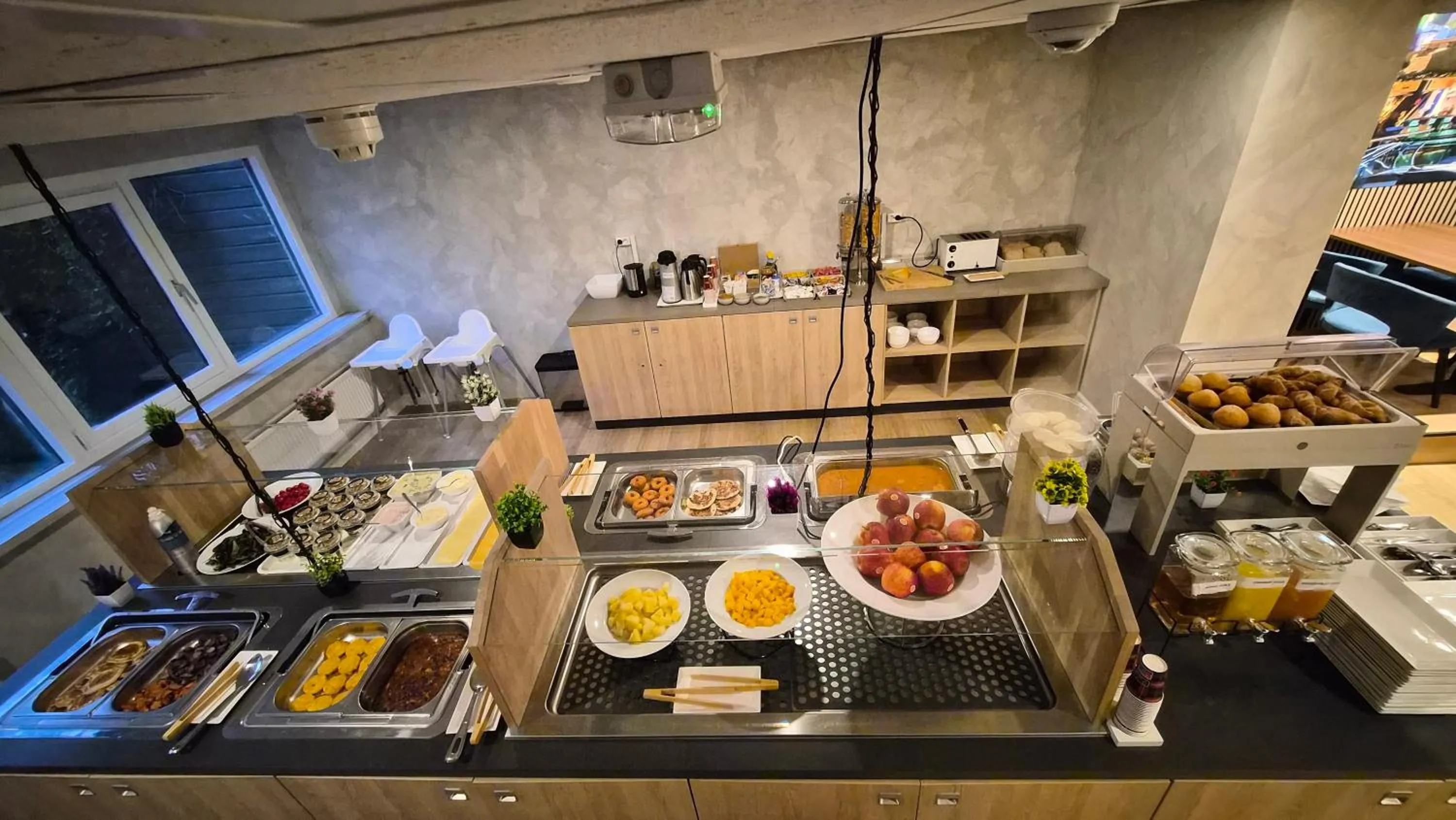 Rotterdam Teleport Hotel