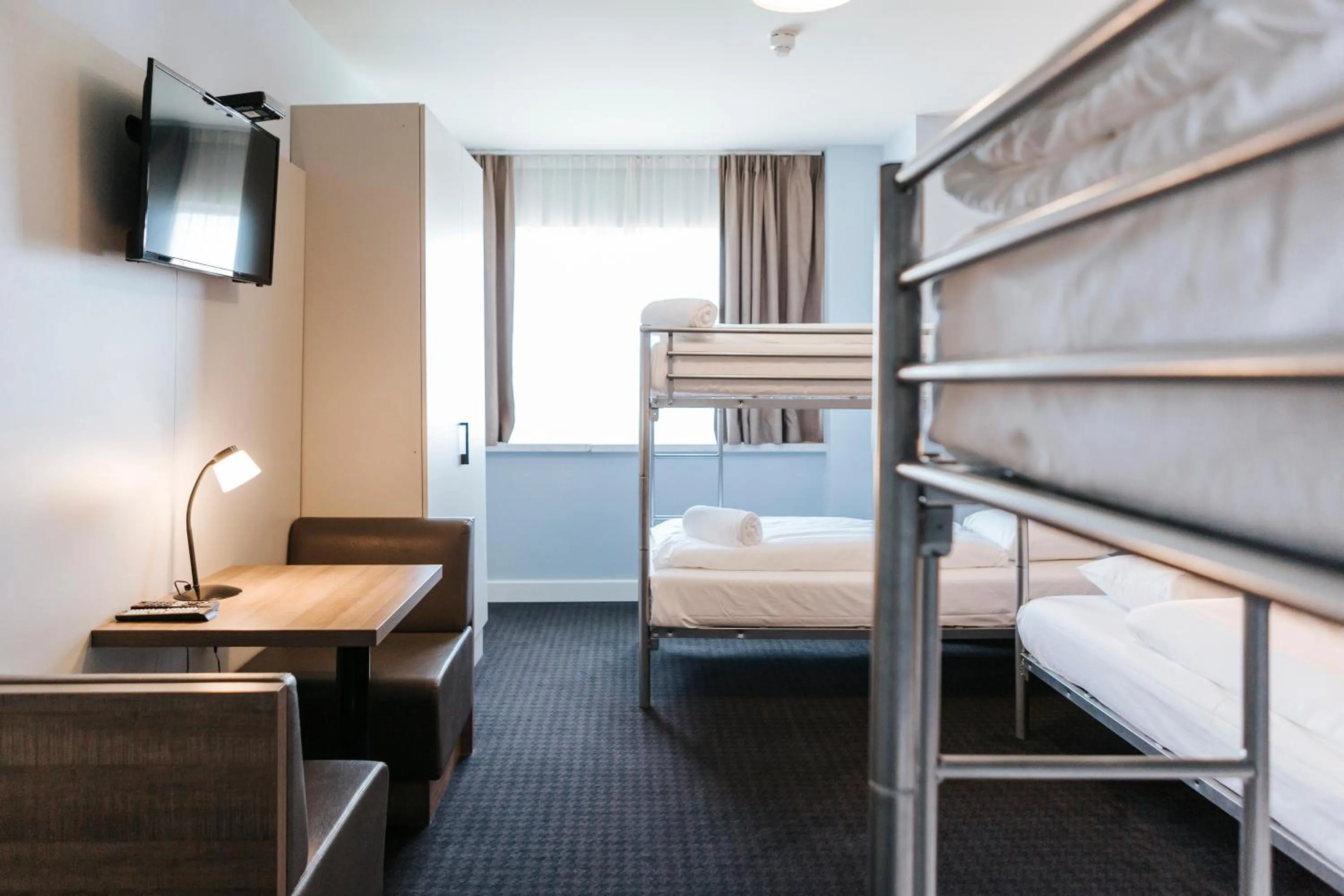 Photo of the whole room, Bed in Rotterdam Teleport Hotel