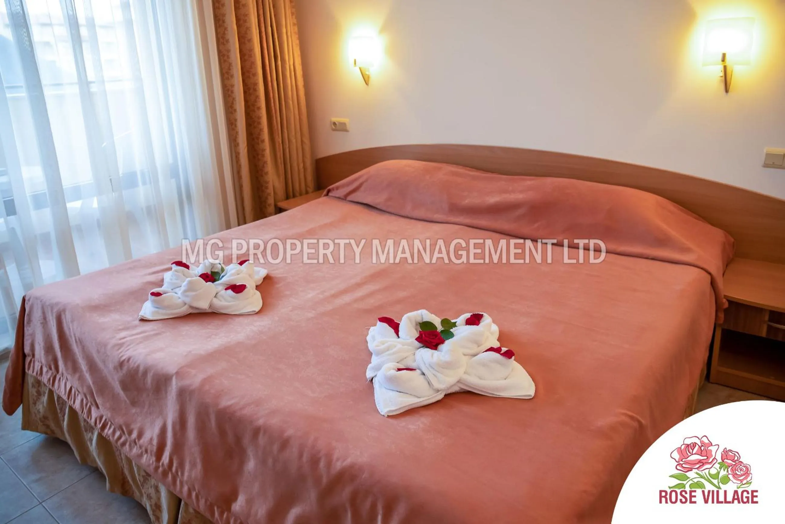 Bed in Apartment Tourist Complex Rose Village