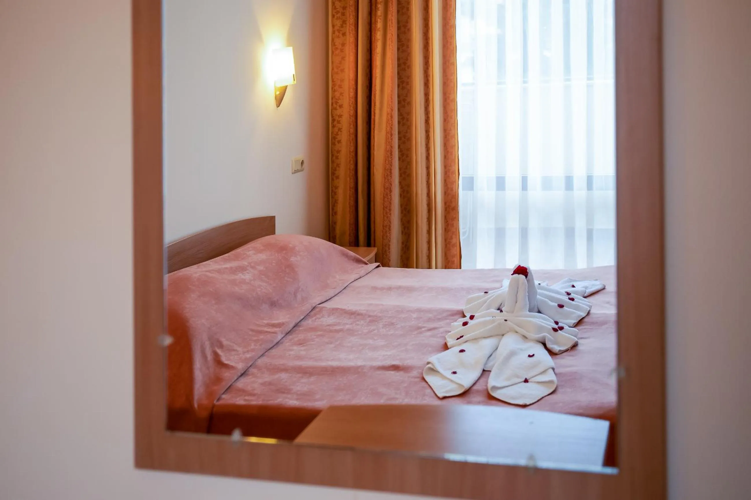 Bed in Apartment Tourist Complex Rose Village