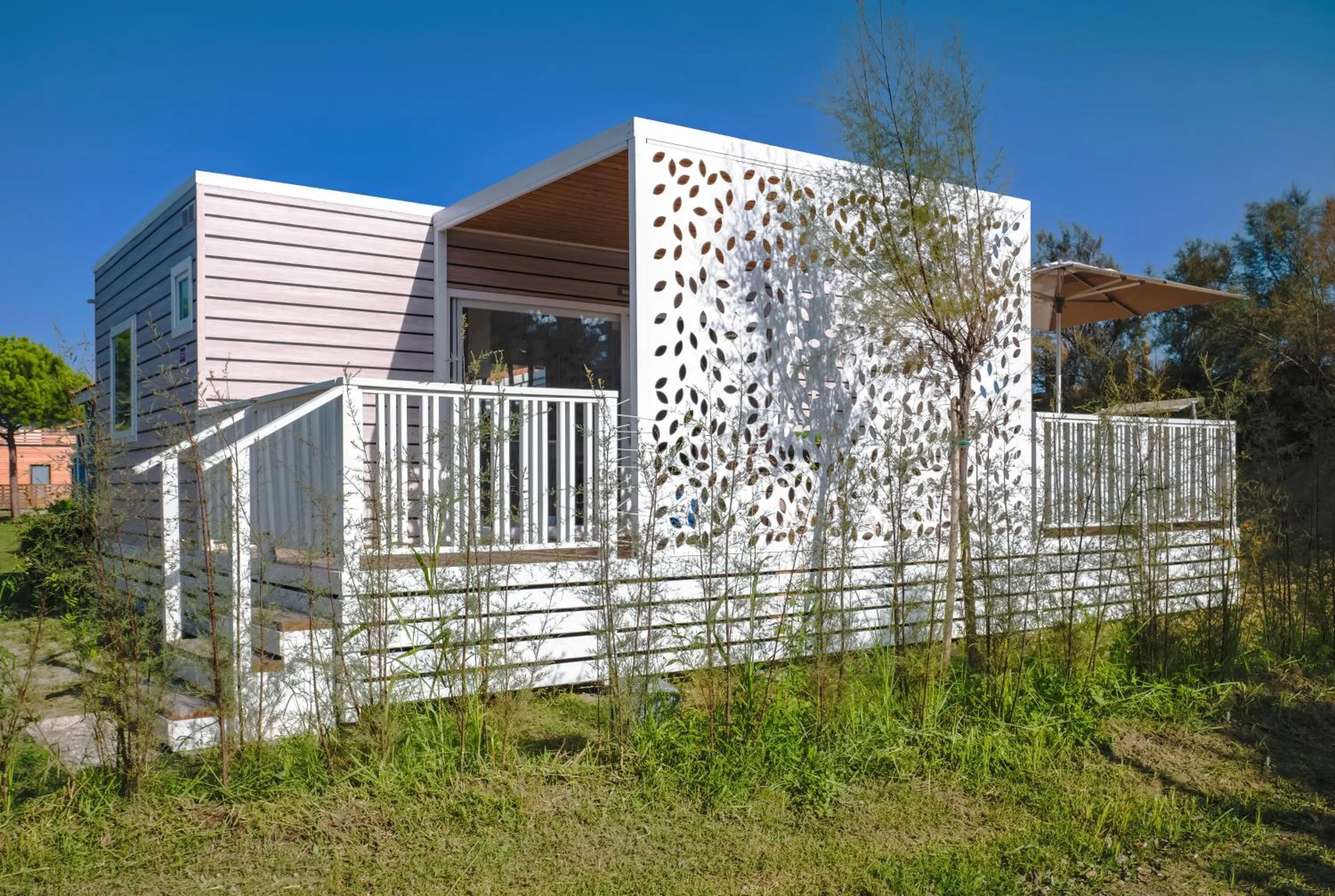 Property building in Club del Sole Vigna sul Mar Family Collection