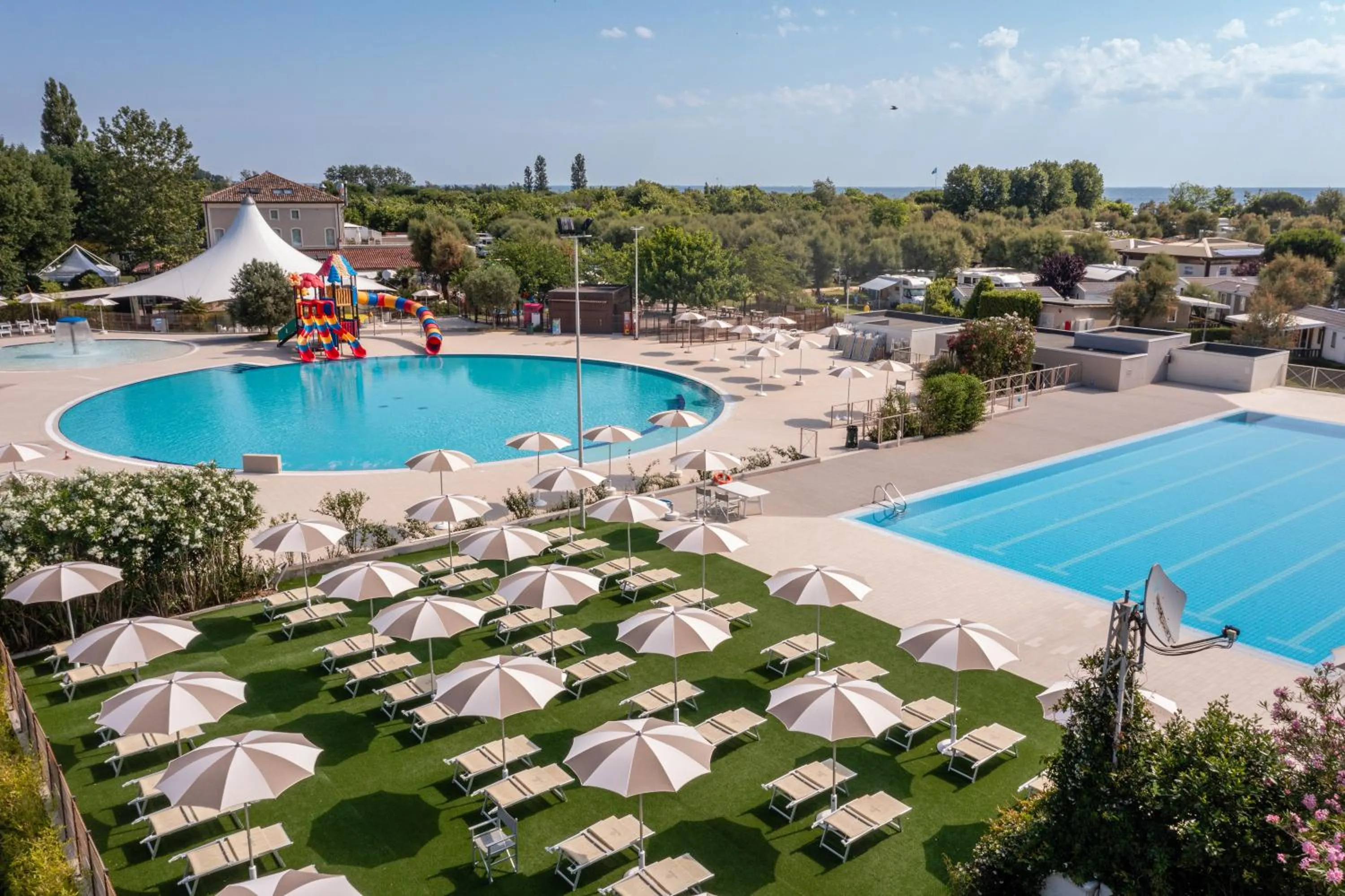 Pool view in Club del Sole Vigna sul Mar Family Collection