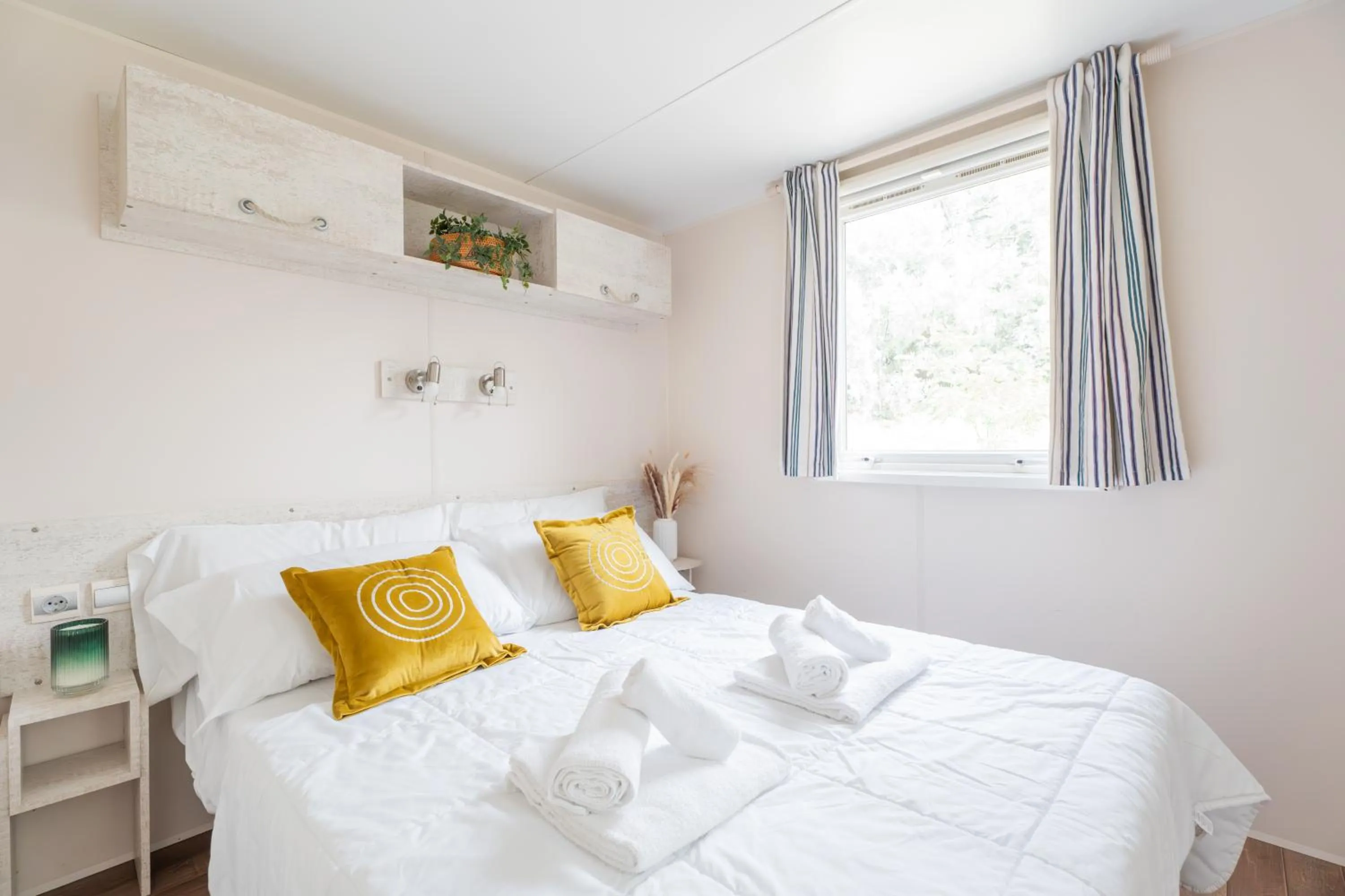 Bed in Club del Sole Vigna sul Mar Family Collection