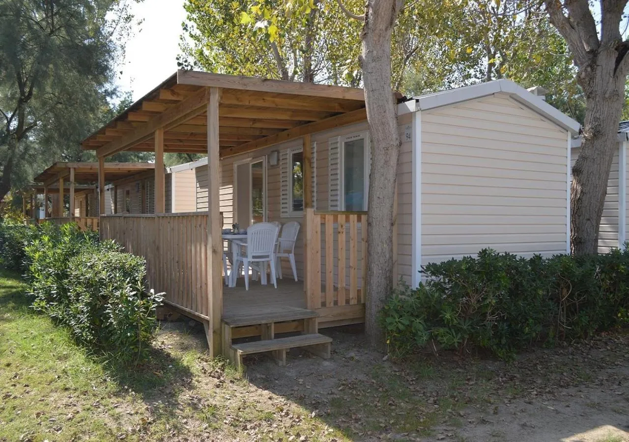 Property building in Club del Sole Vigna sul Mar Family Collection