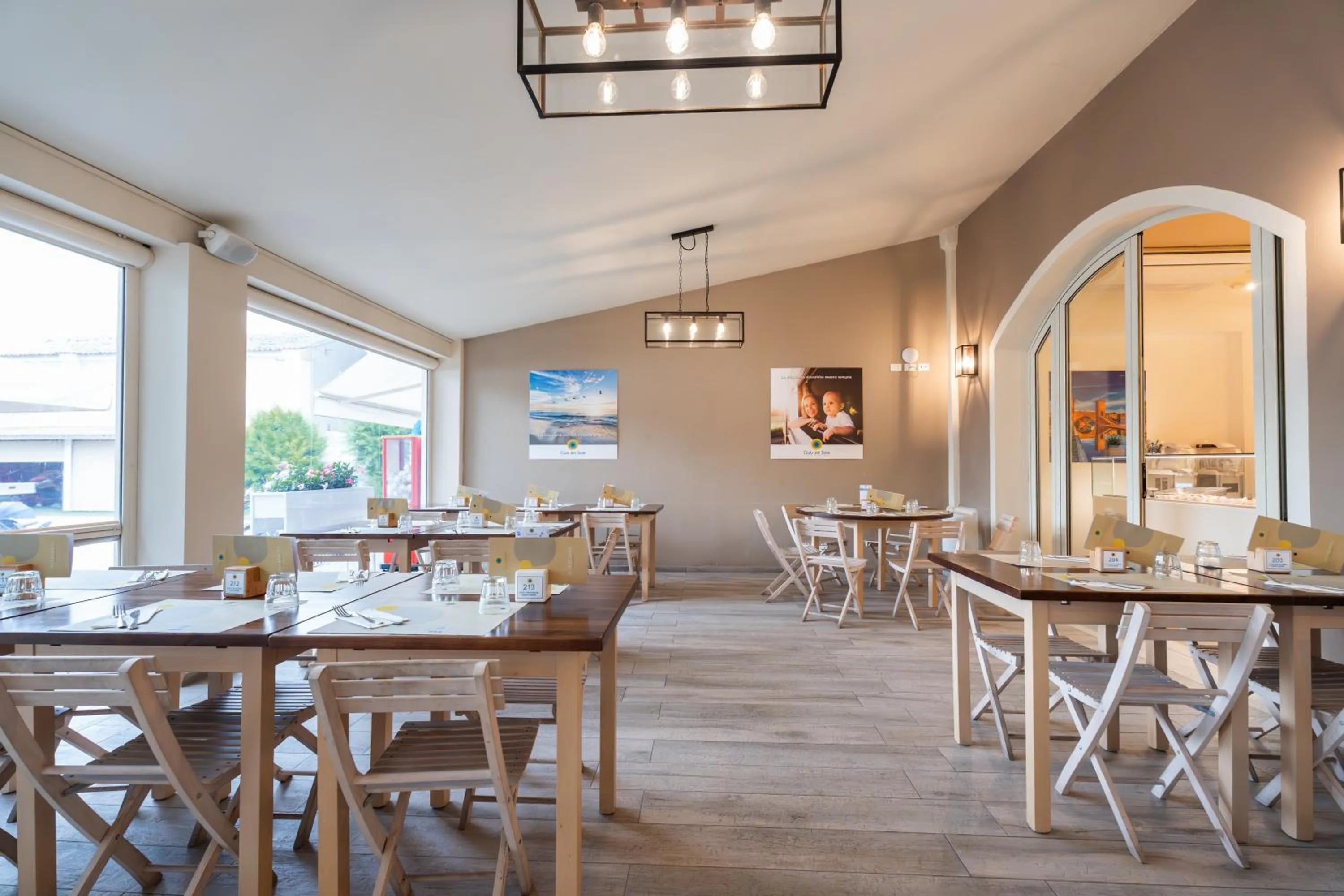 Restaurant/places to eat in Club del Sole Vigna sul Mar Family Collection