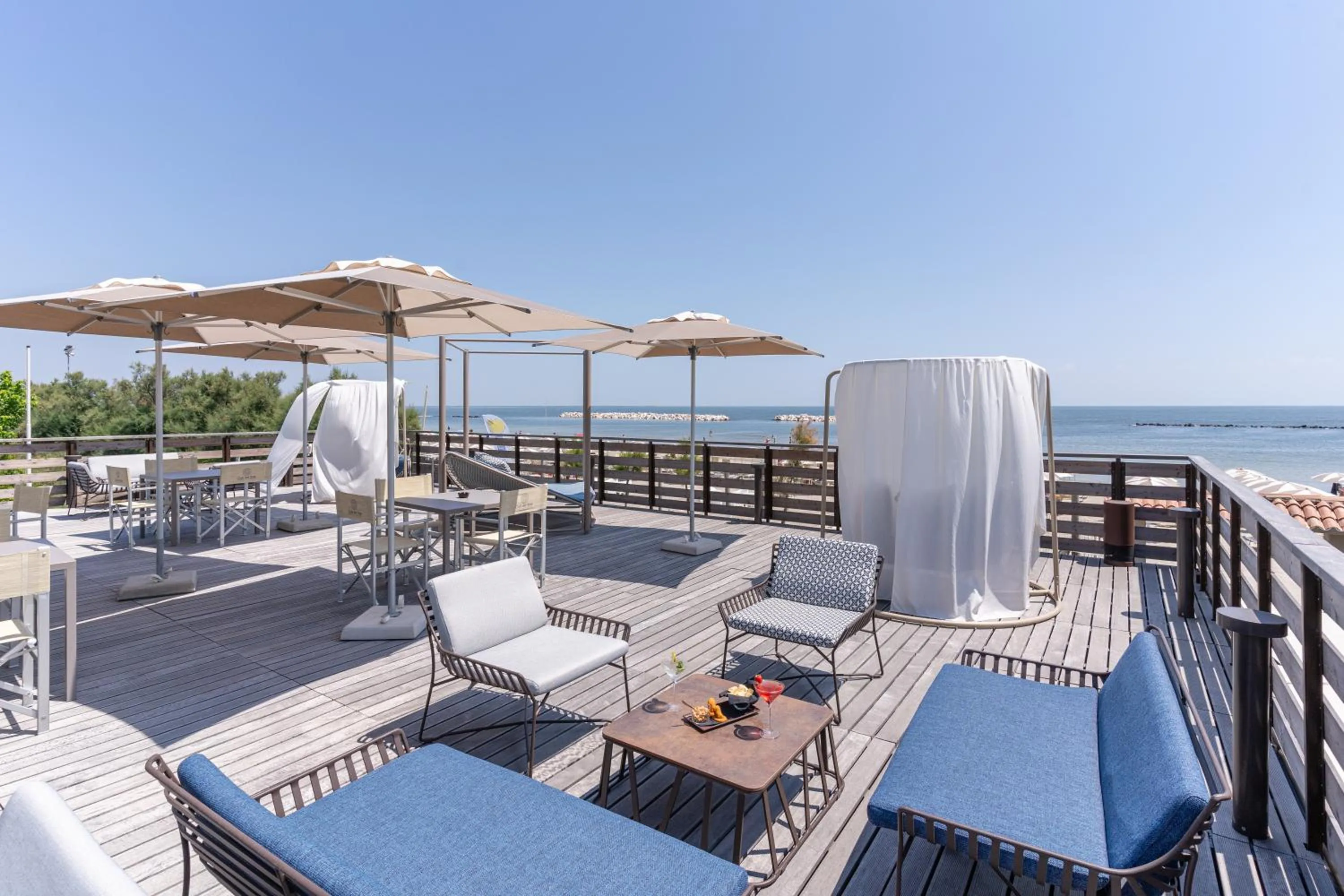 Restaurant/places to eat in Club del Sole Vigna sul Mar Family Collection