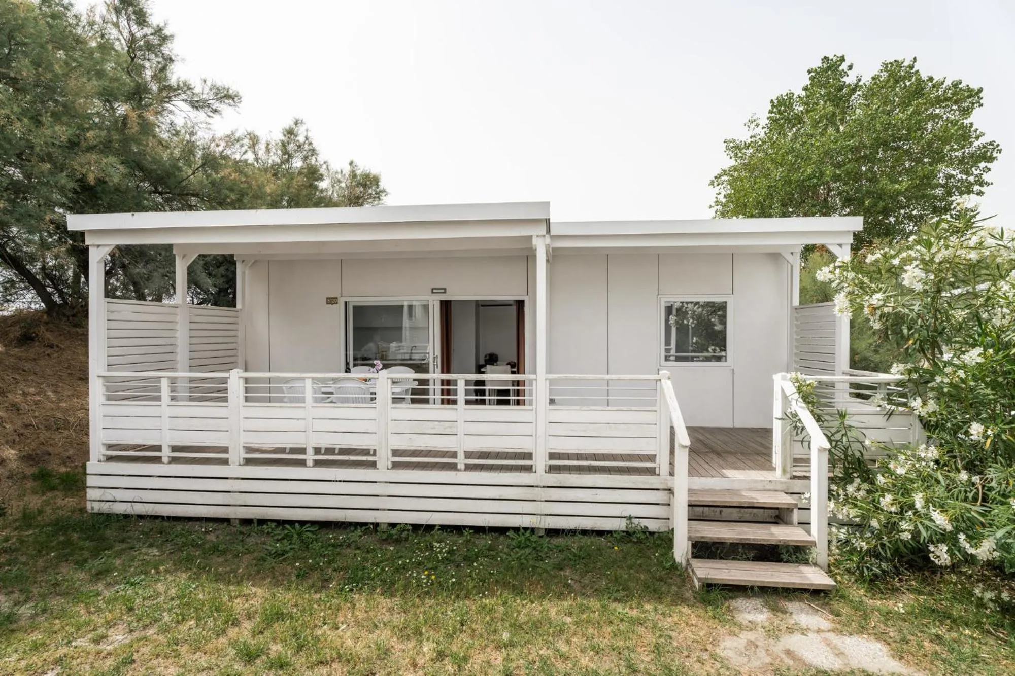 Property building in Club del Sole Vigna sul Mar Family Collection