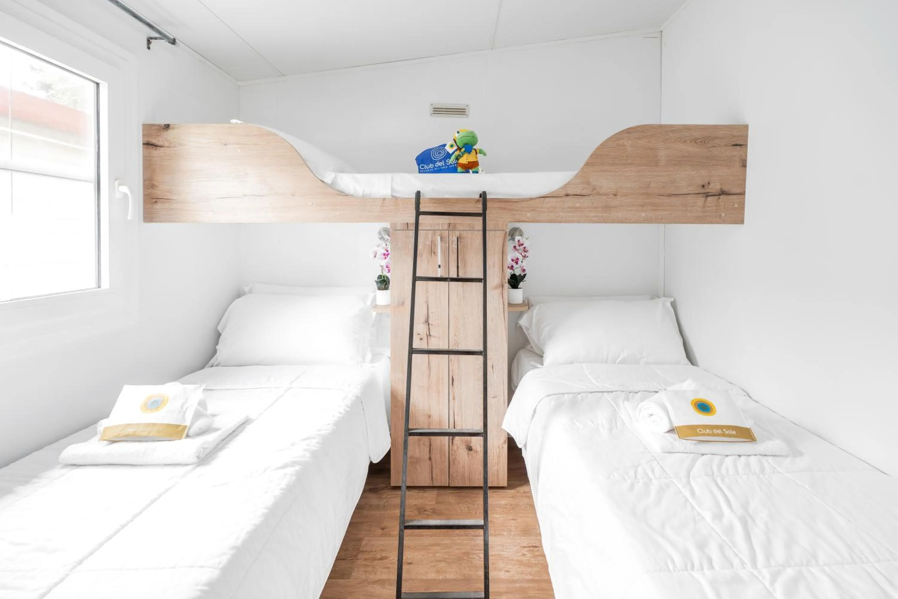 Bed in Club del Sole Vigna sul Mar Family Collection