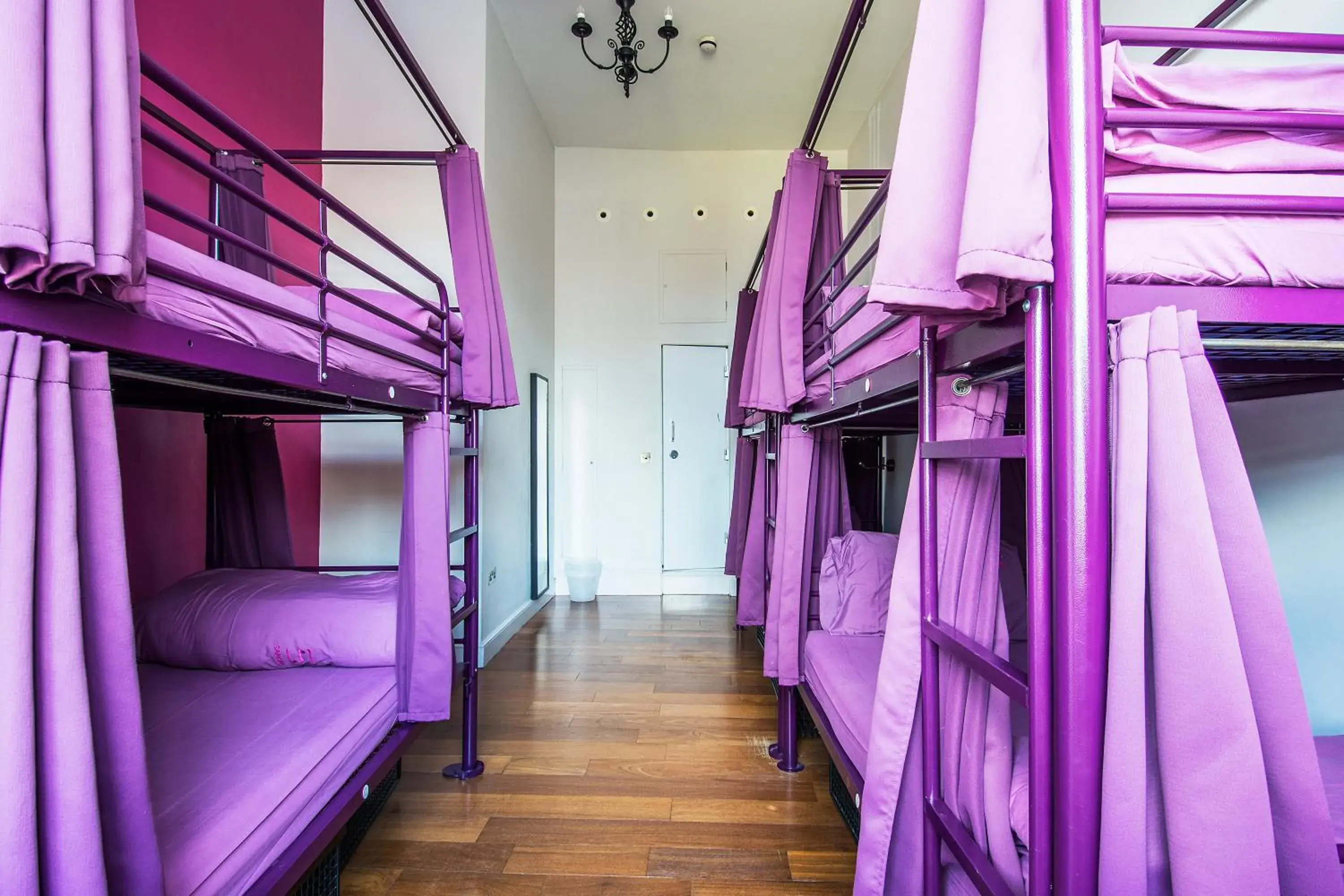 6-Bed Private Room Ensuite in Safestay York Micklegate 6-Bed Private Room Ensuite in Safestay York Micklegate