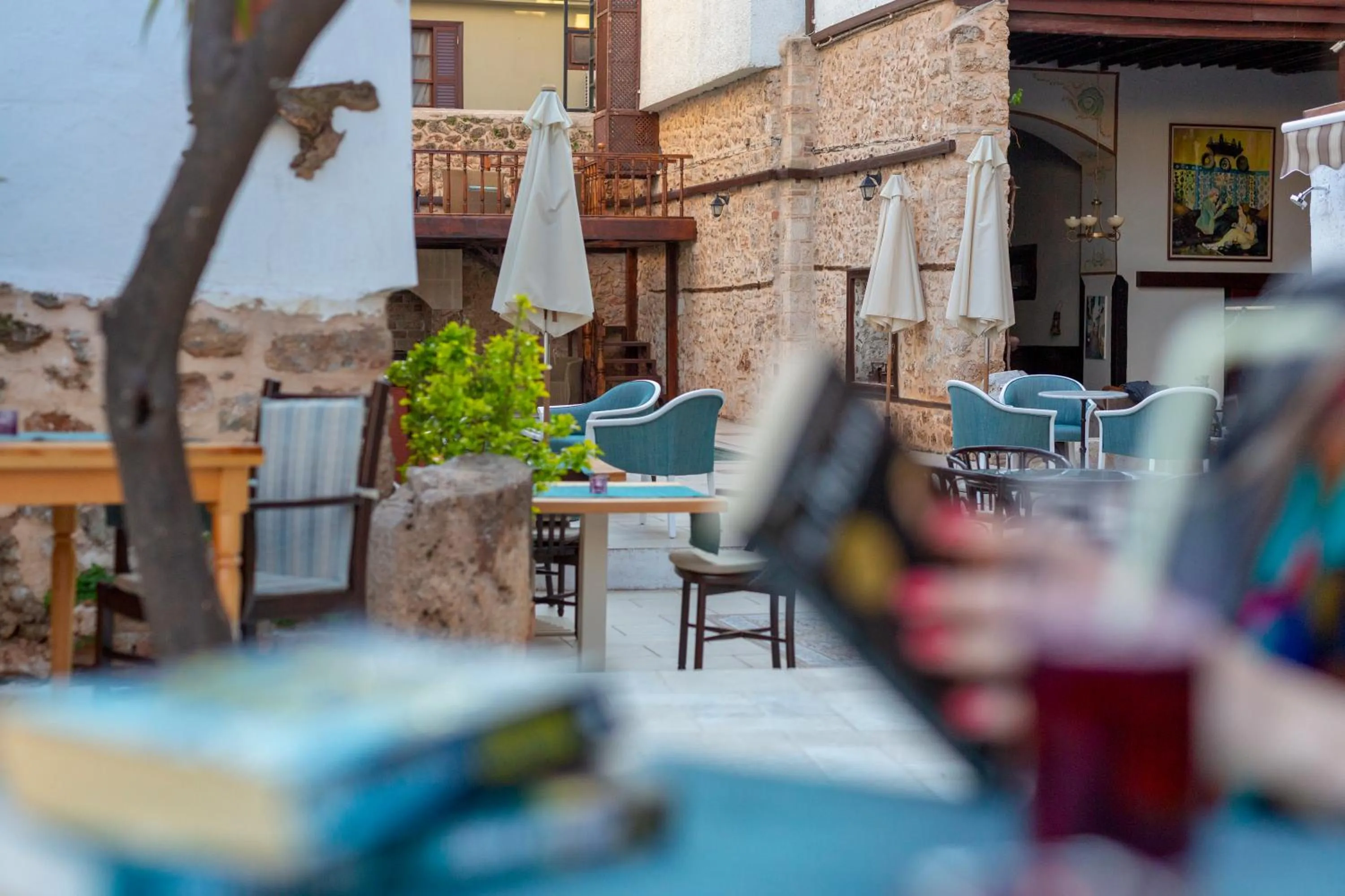 Patio in Atelya Art Hotel