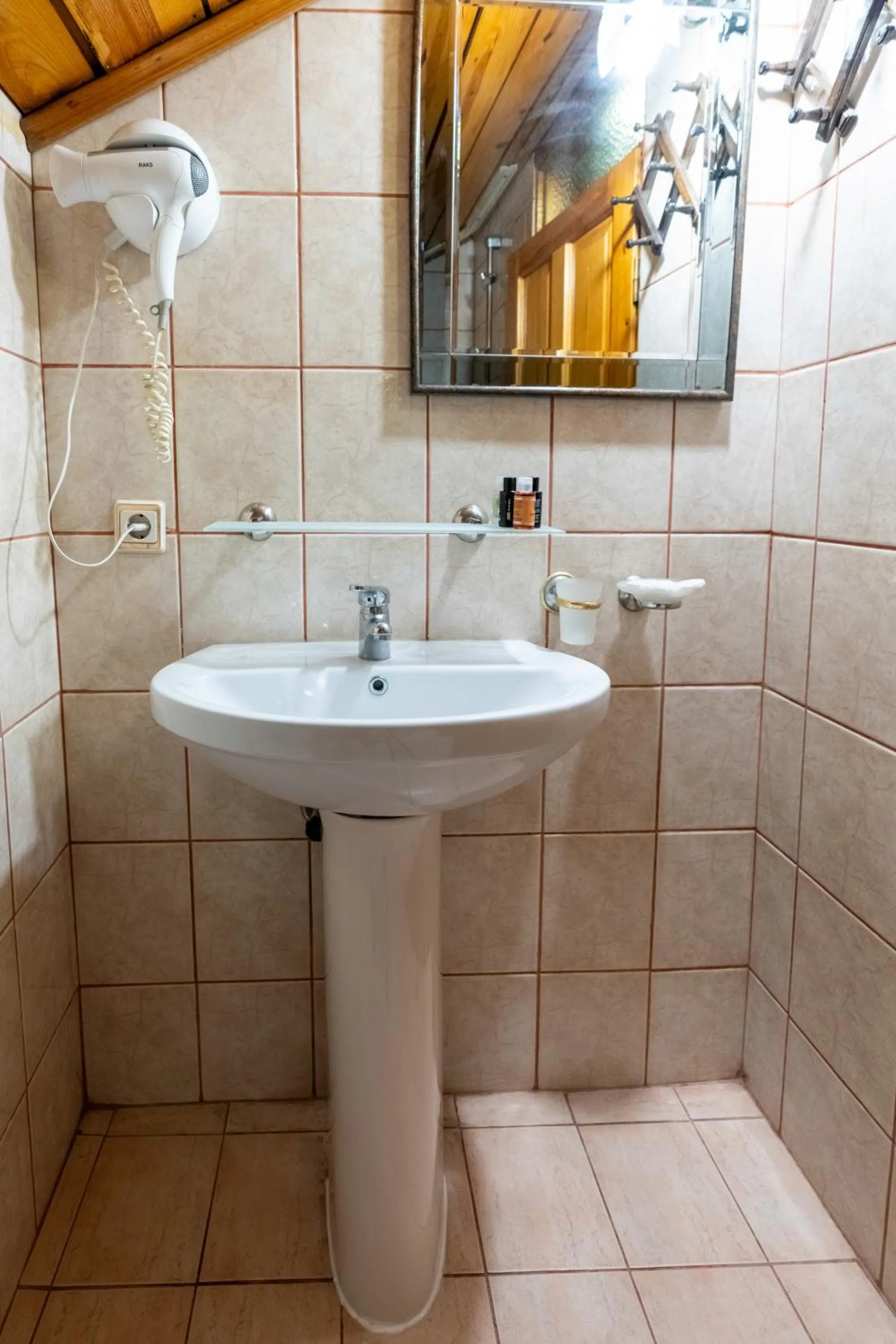 Bathroom in Atelya Art Hotel