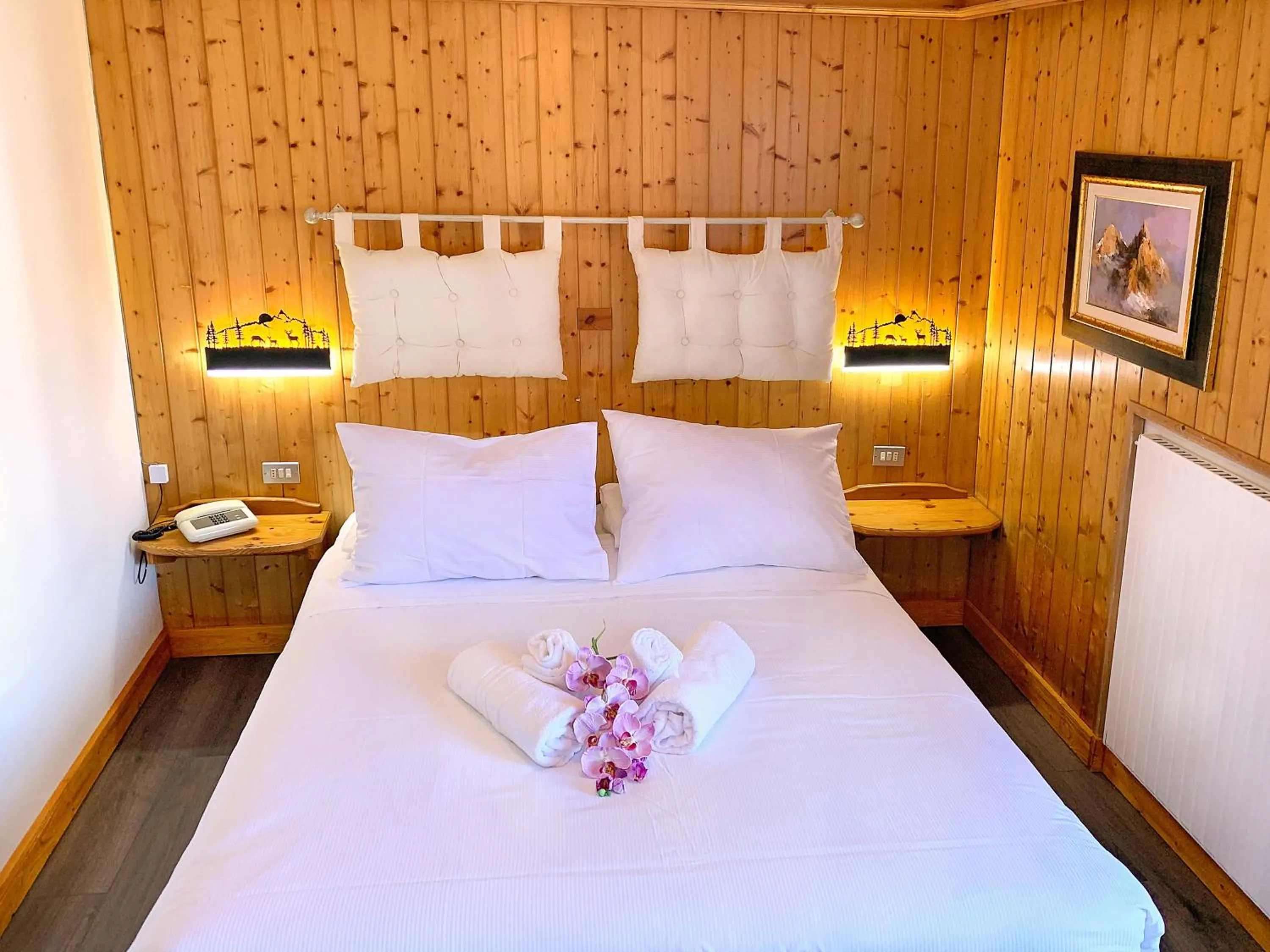 Bedroom, Bed in Hotel Latemar