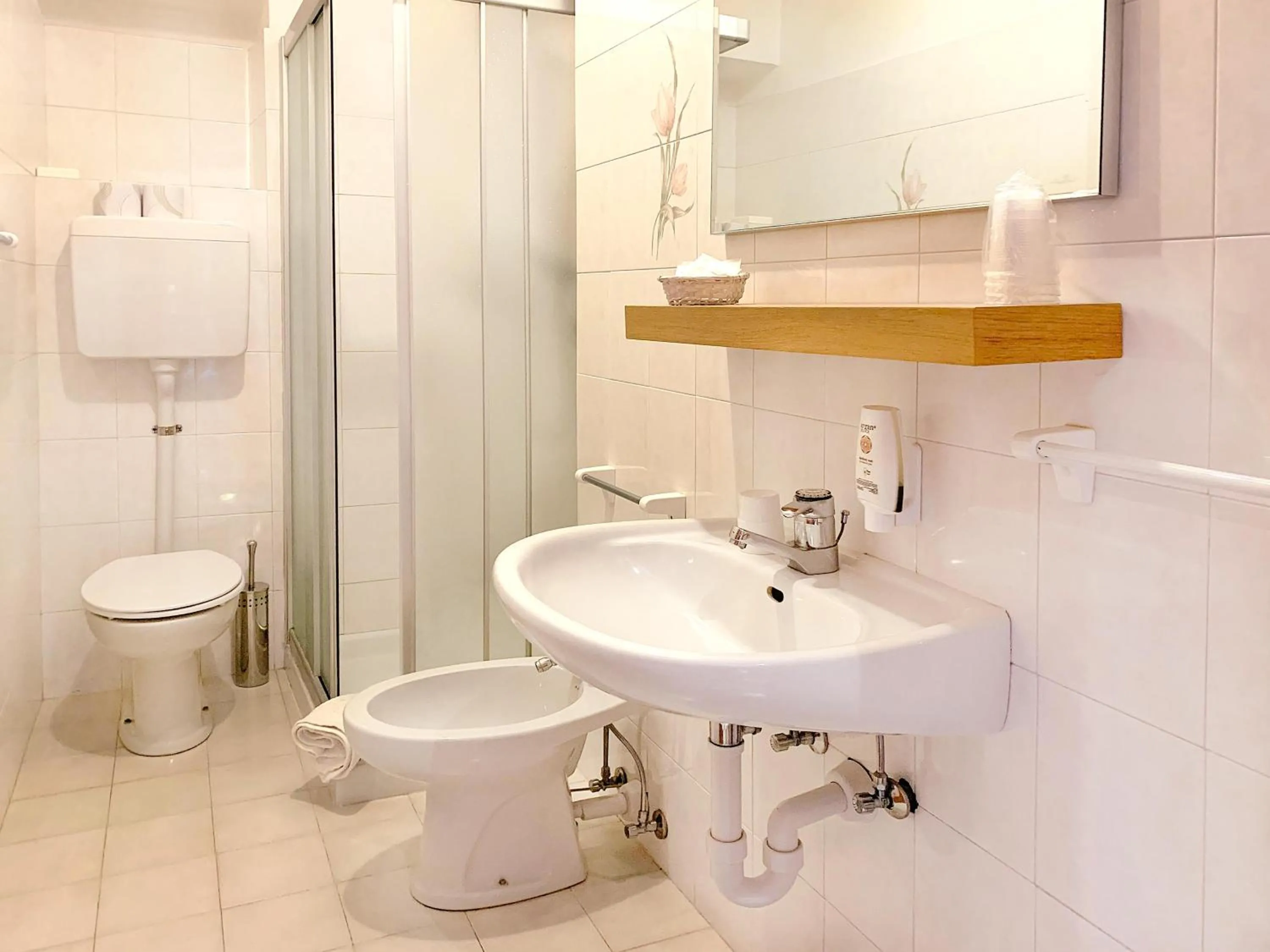 Shower in Hotel Latemar