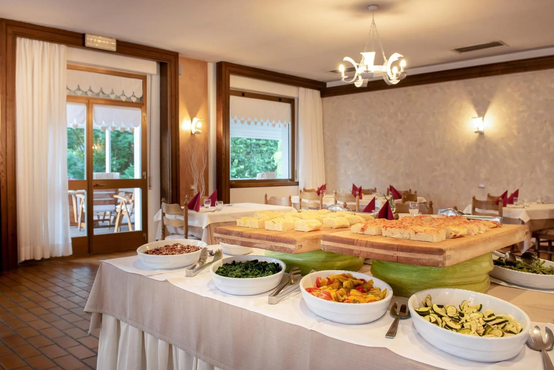 Restaurant/places to eat in Hotel Latemar