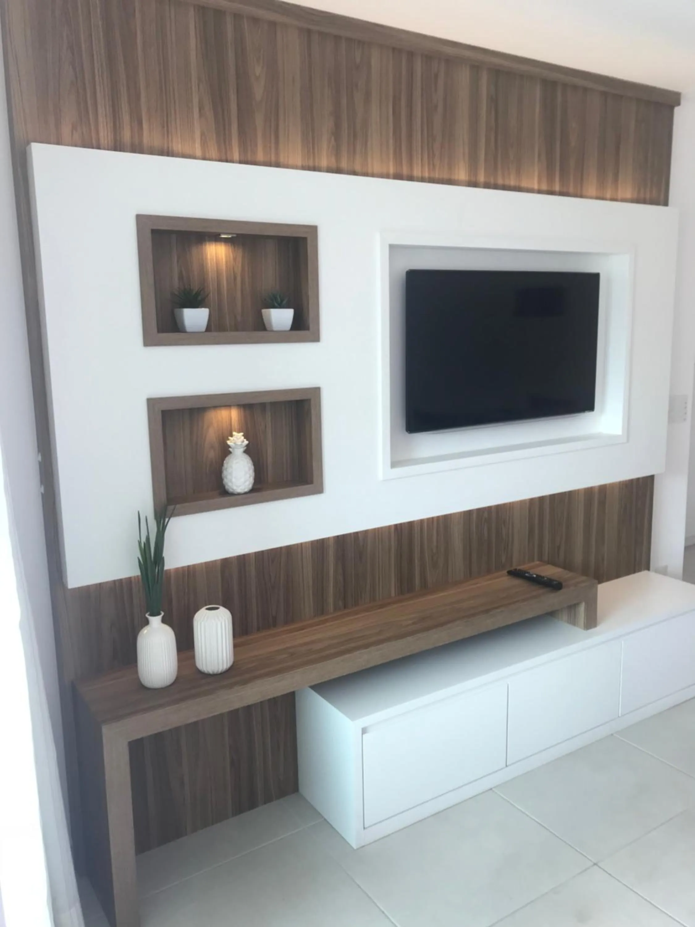 Communal lounge/ TV room in Apartamento Super Luxo em Arraial do Cabo