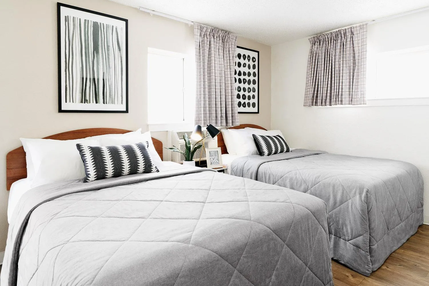 Bed in InTown Suites Extended Stay Kannapolis NC