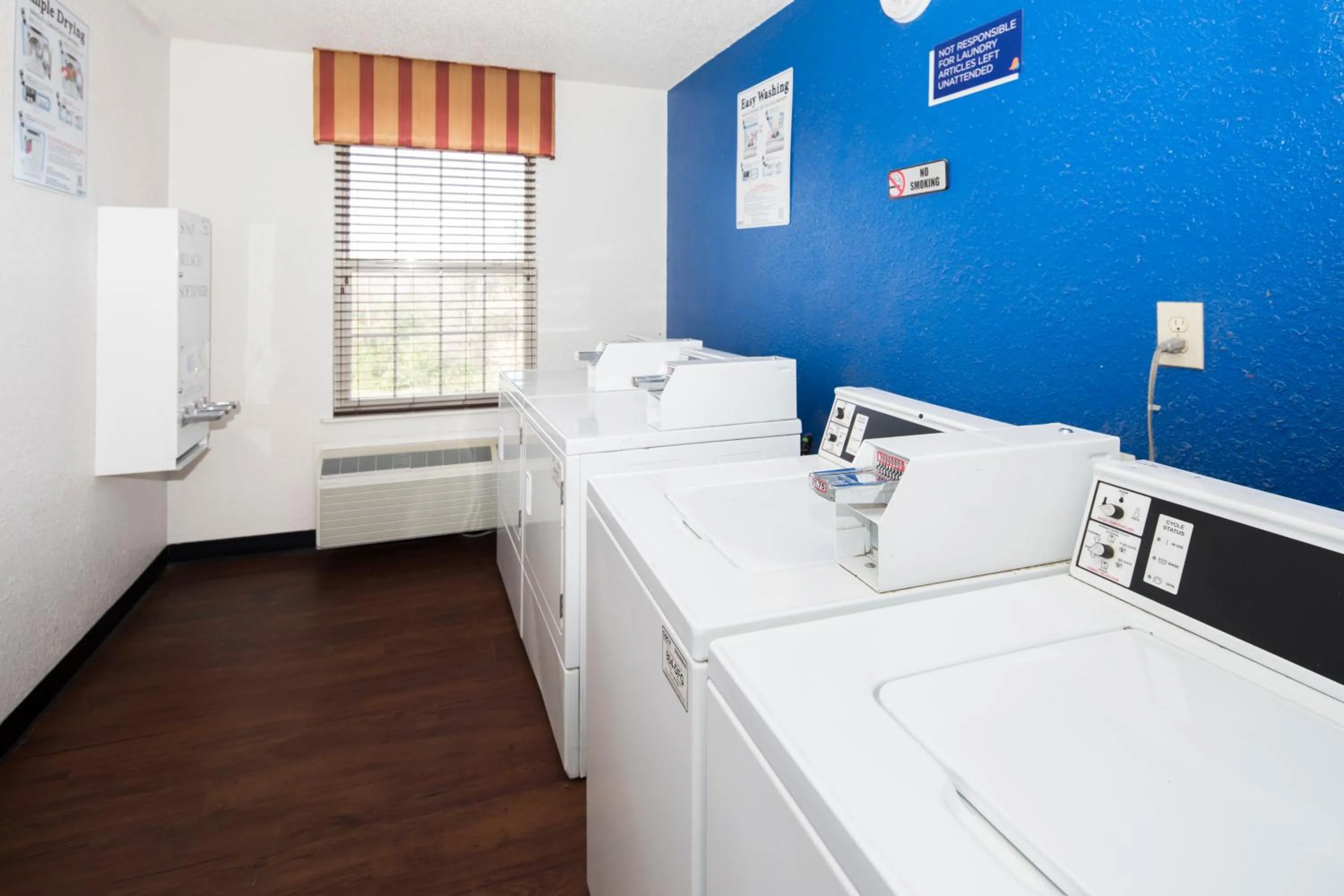 Bed in InTown Suites Extended Stay Kannapolis NC