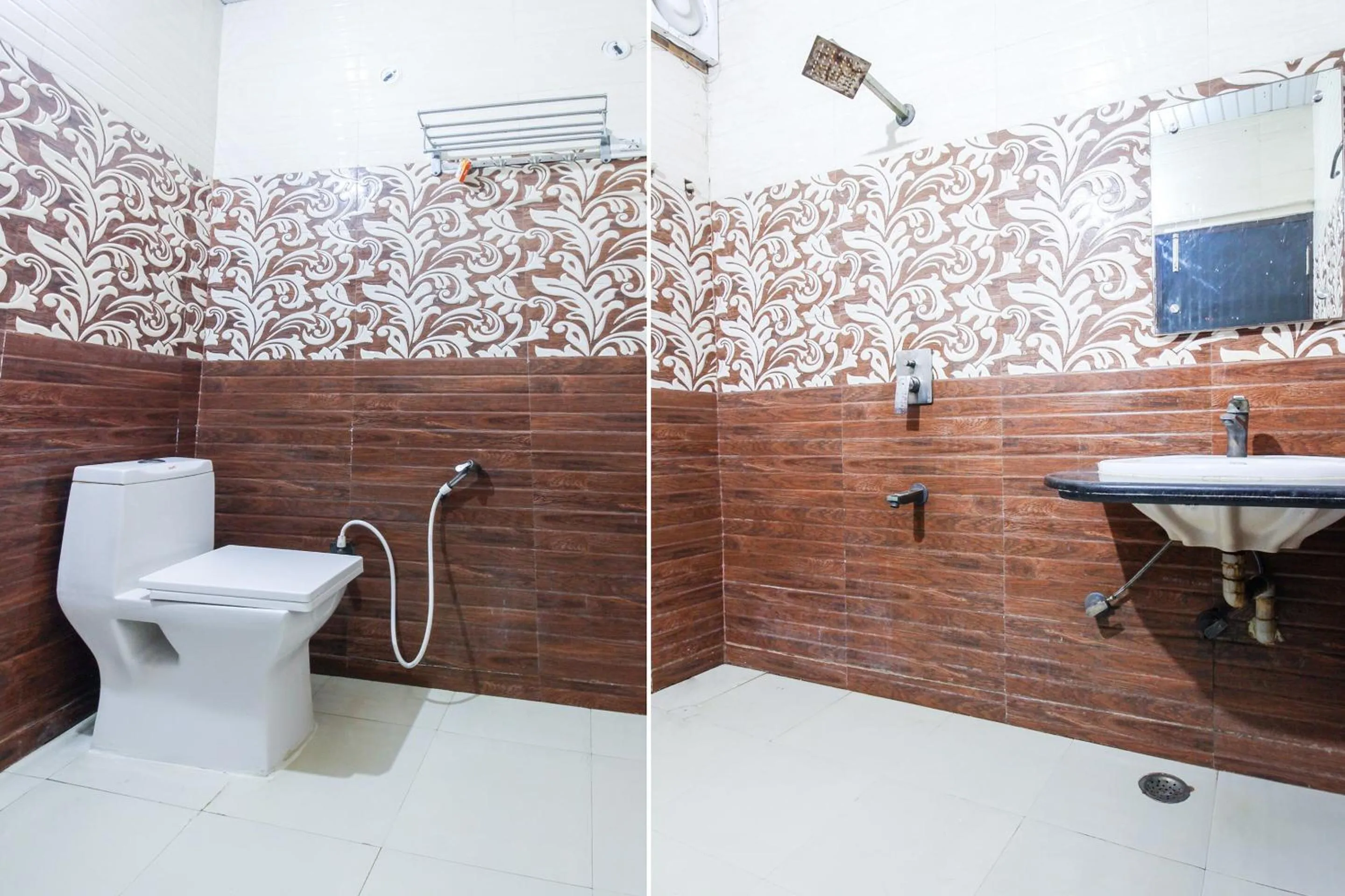 Bathroom in Hotel O Jalsa