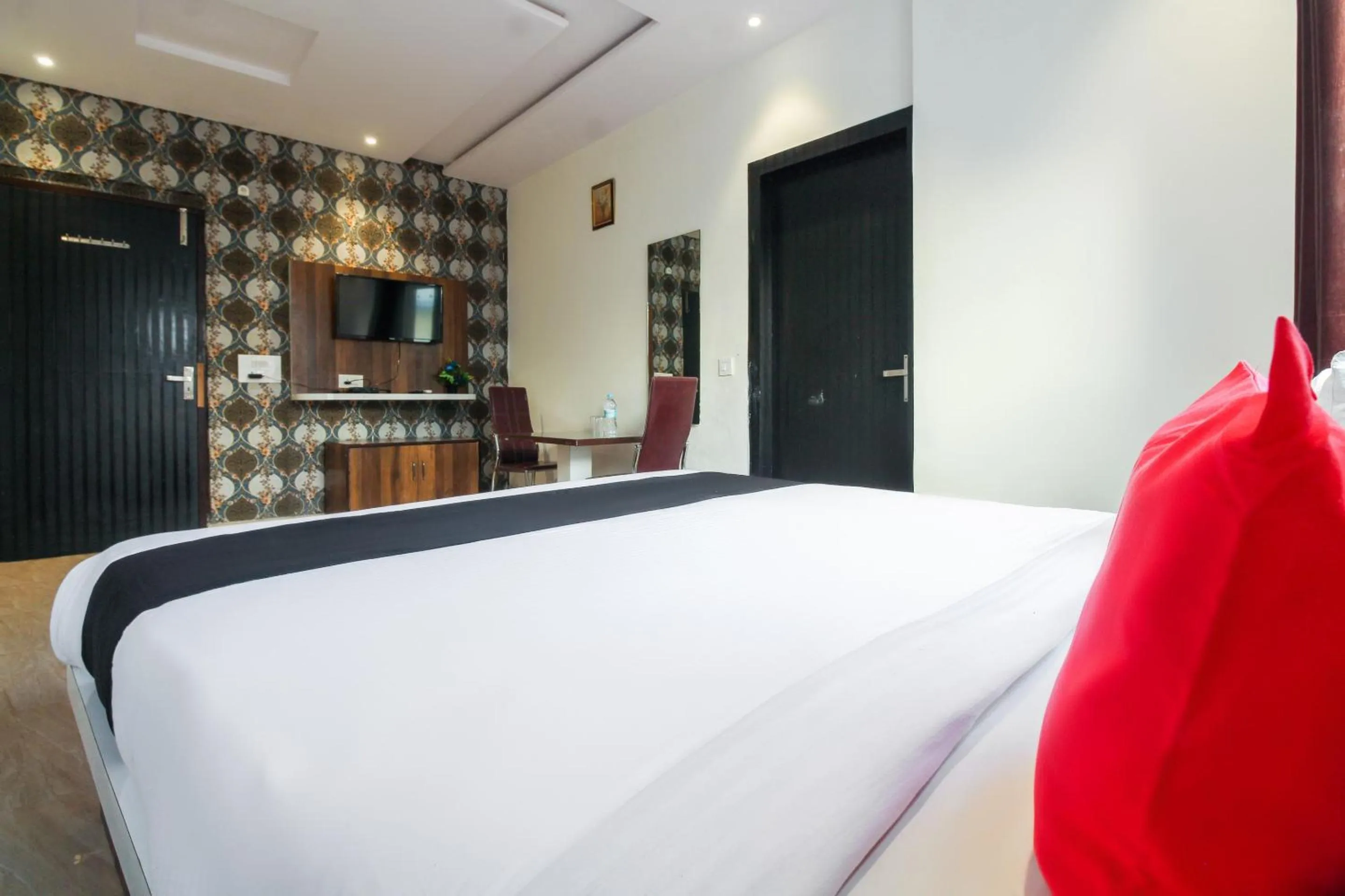 Bedroom, Bed in Hotel O Jalsa