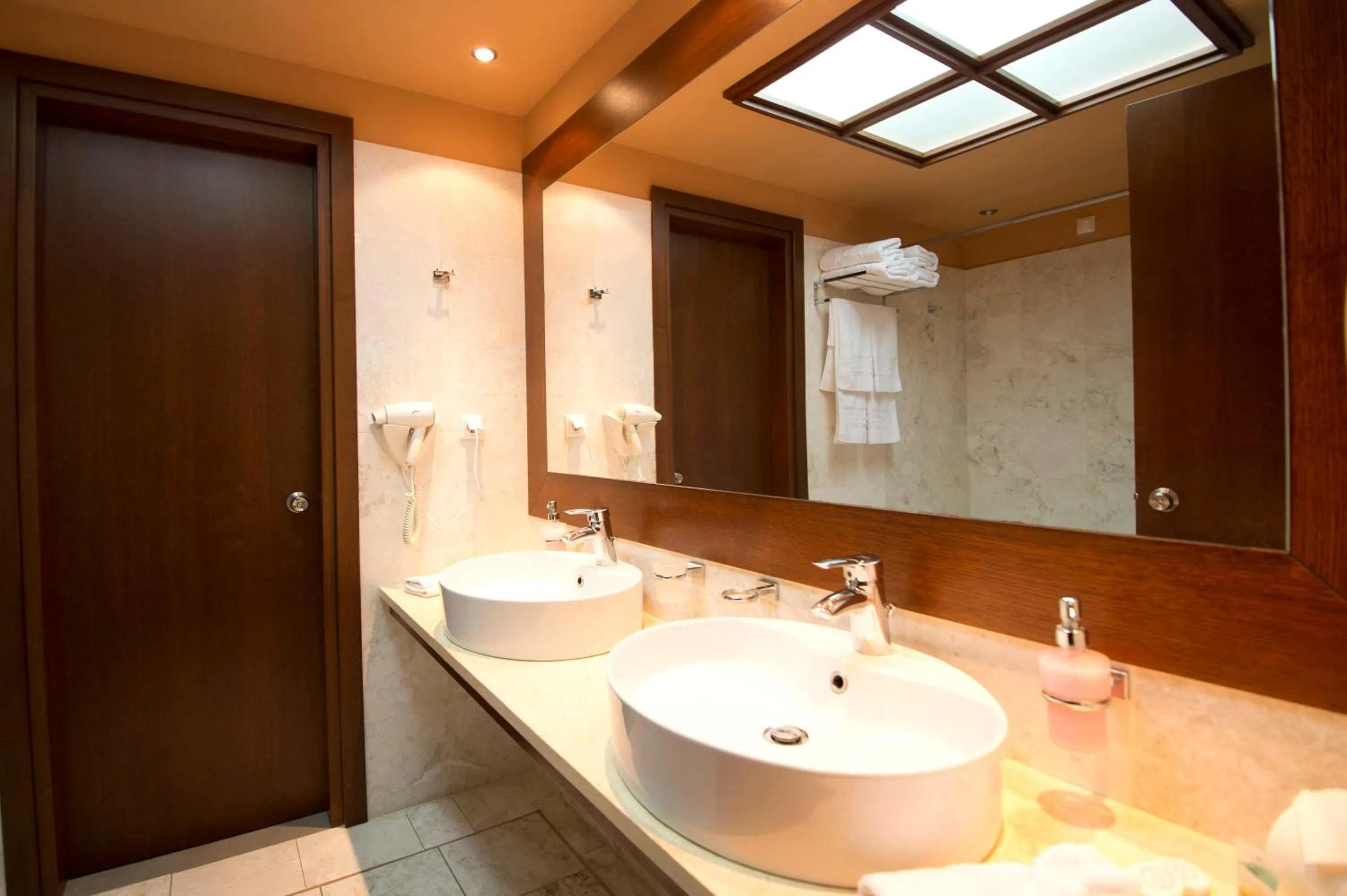 Toilet in Kymi Palace