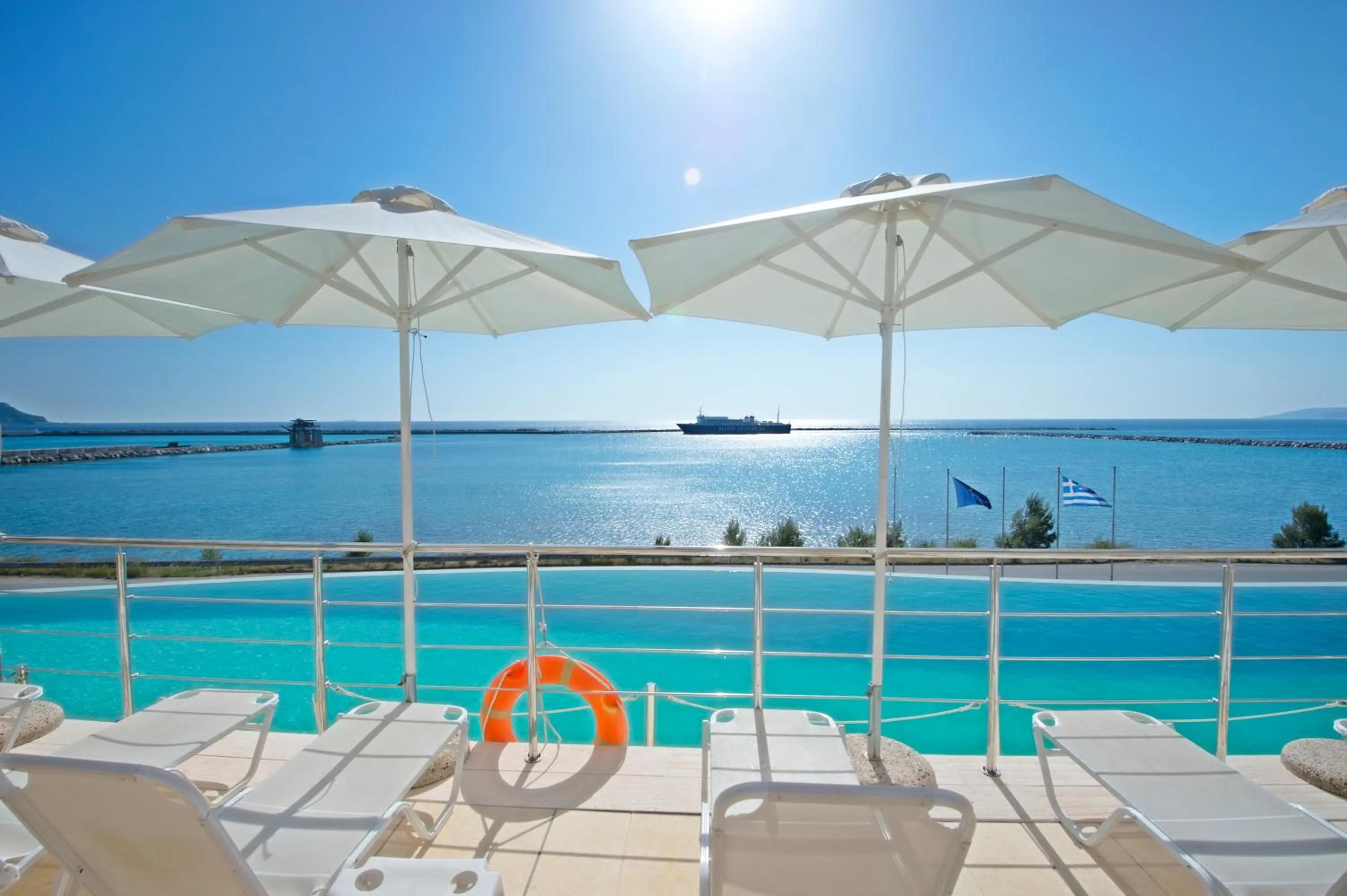 Swimming pool in Kymi Palace