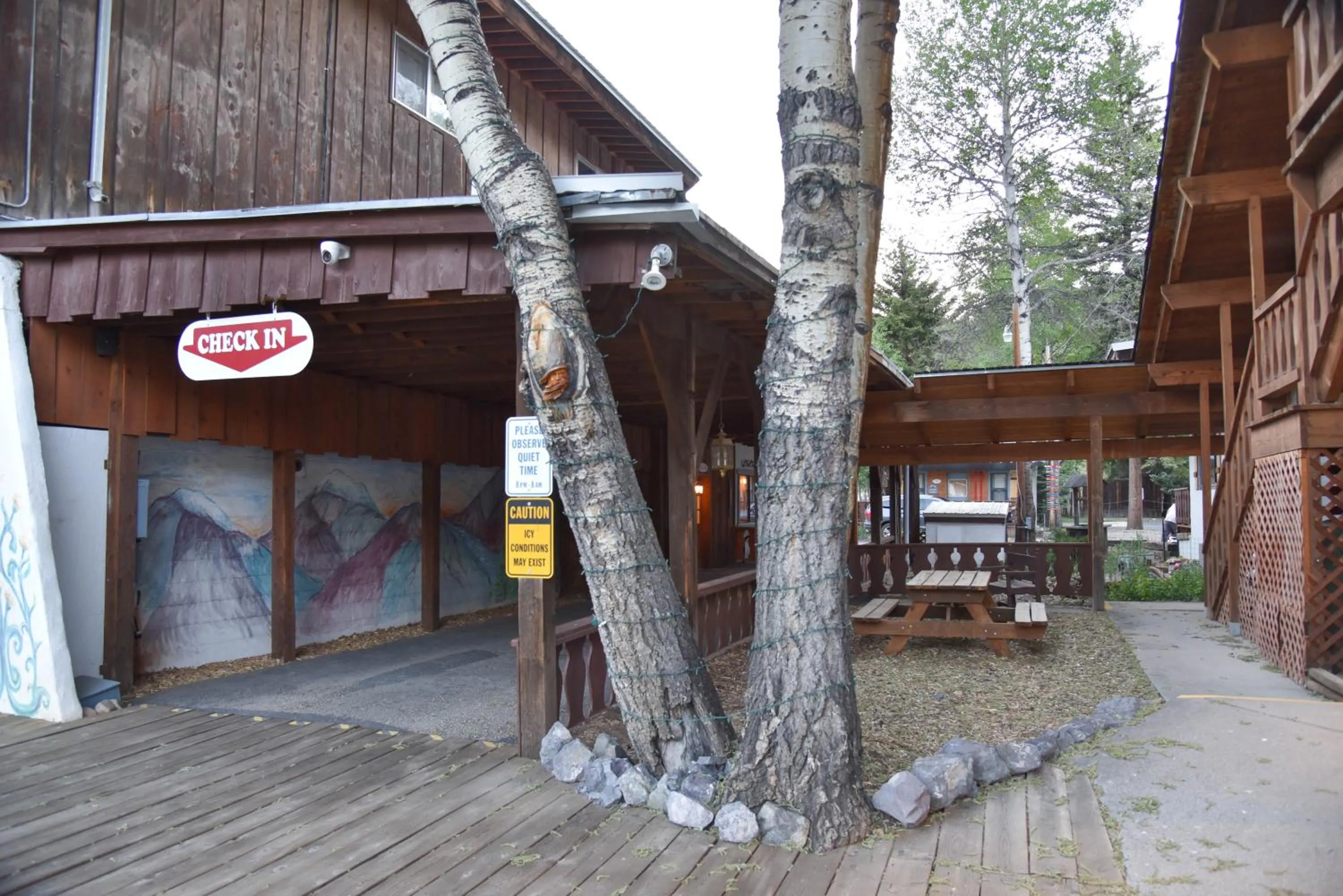 Property building in Alpine Lodge Red River