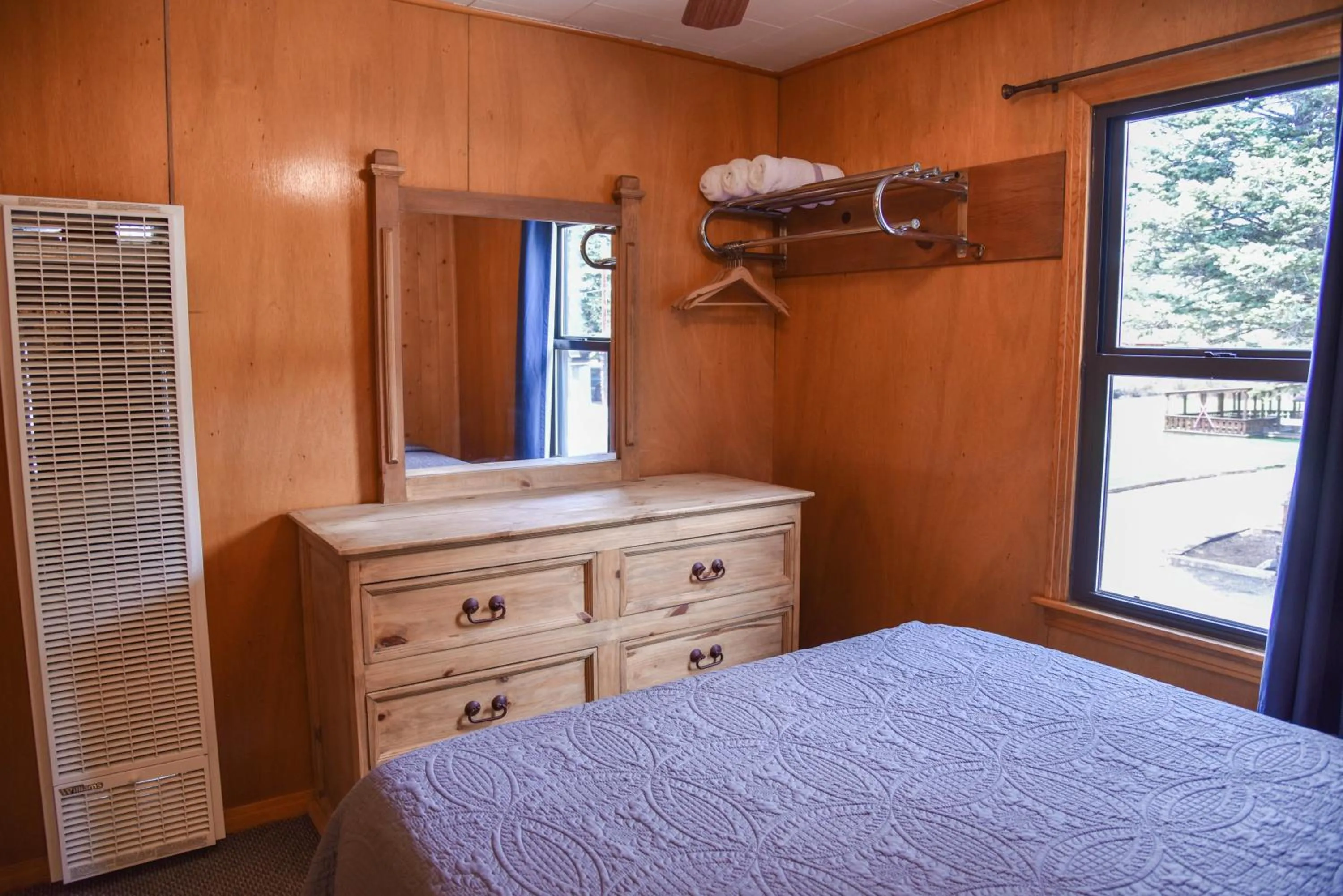 Bed in Alpine Lodge Red River