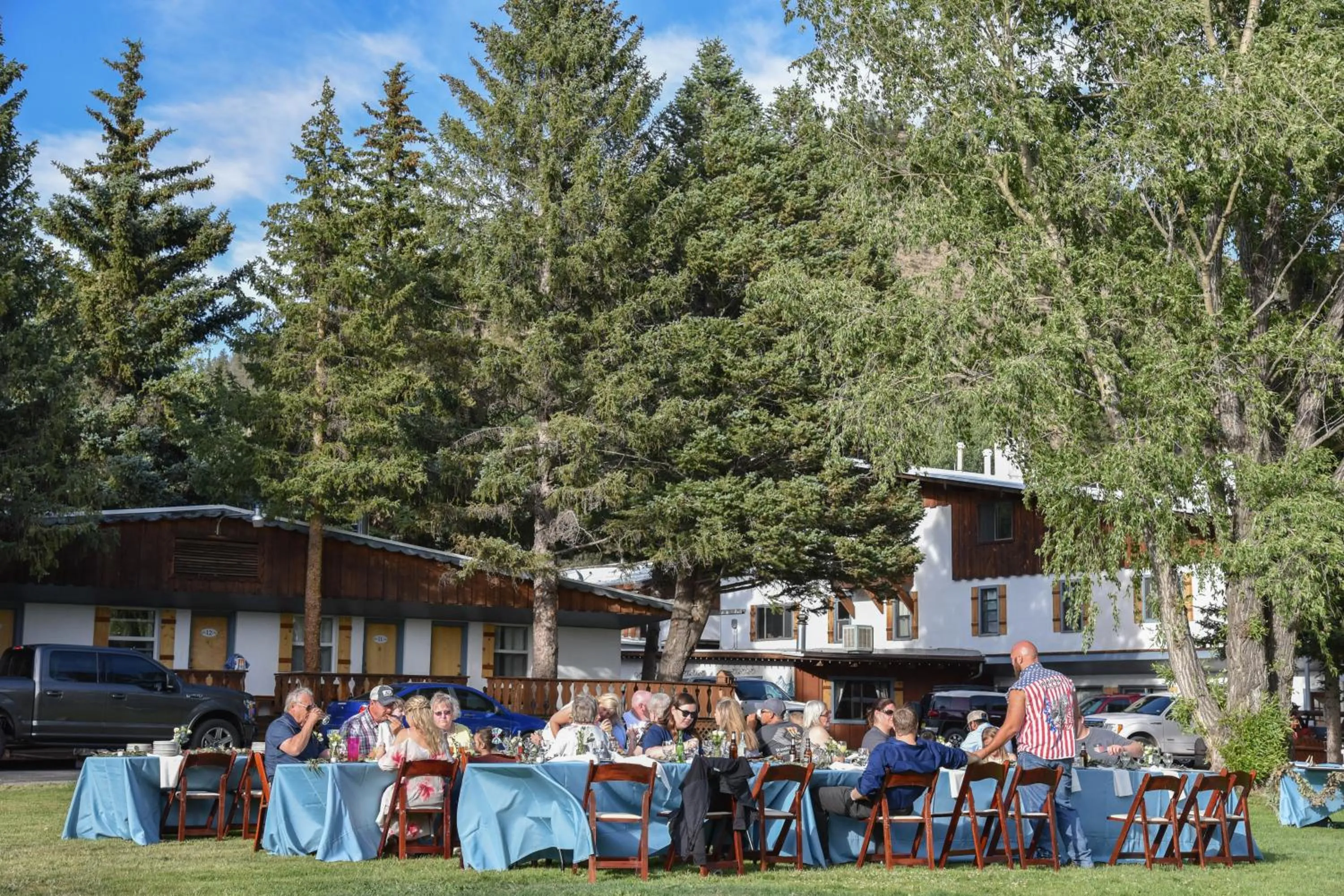 Property building in Alpine Lodge Red River