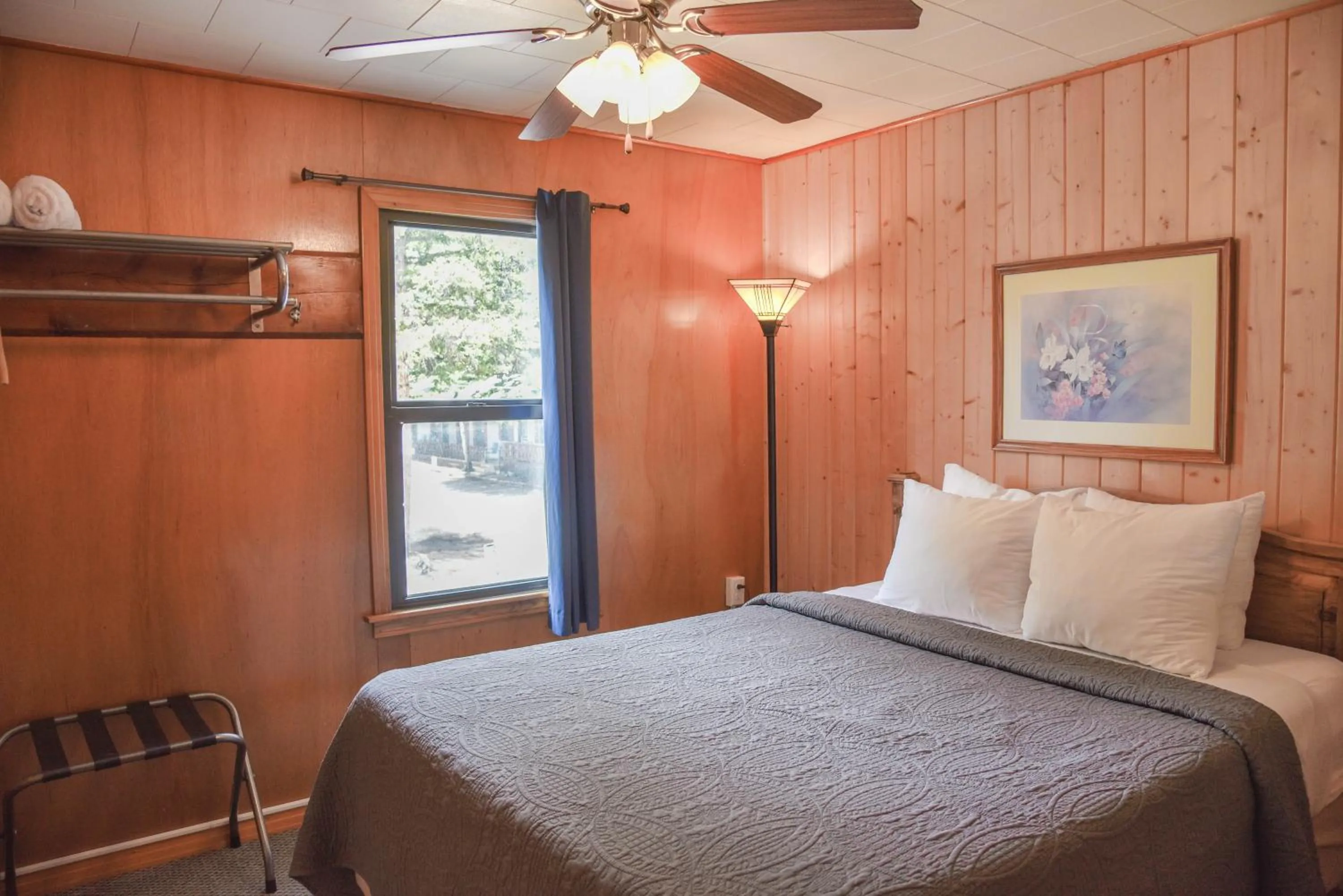 Bed in Alpine Lodge Red River