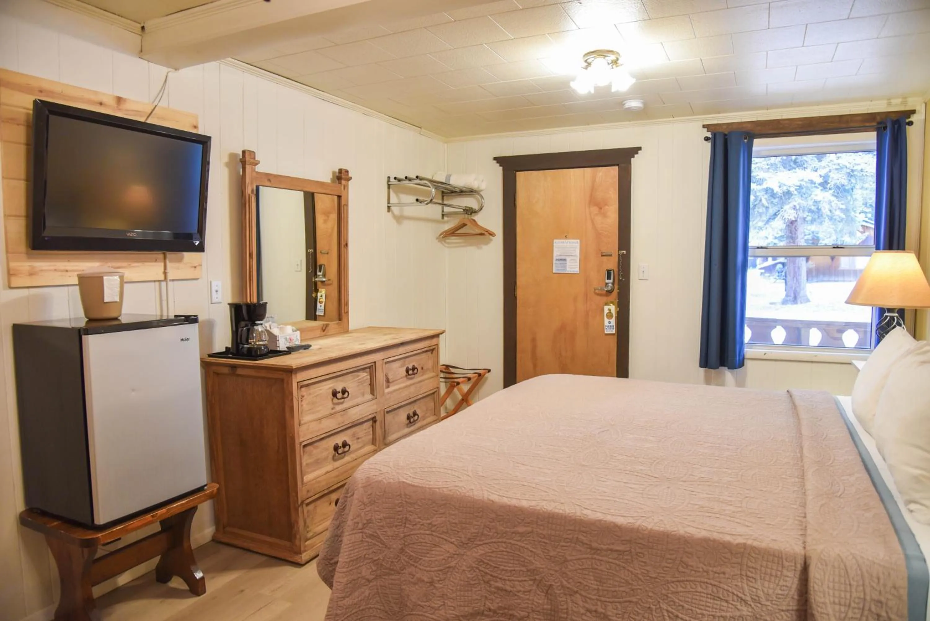 Bed in Alpine Lodge Red River