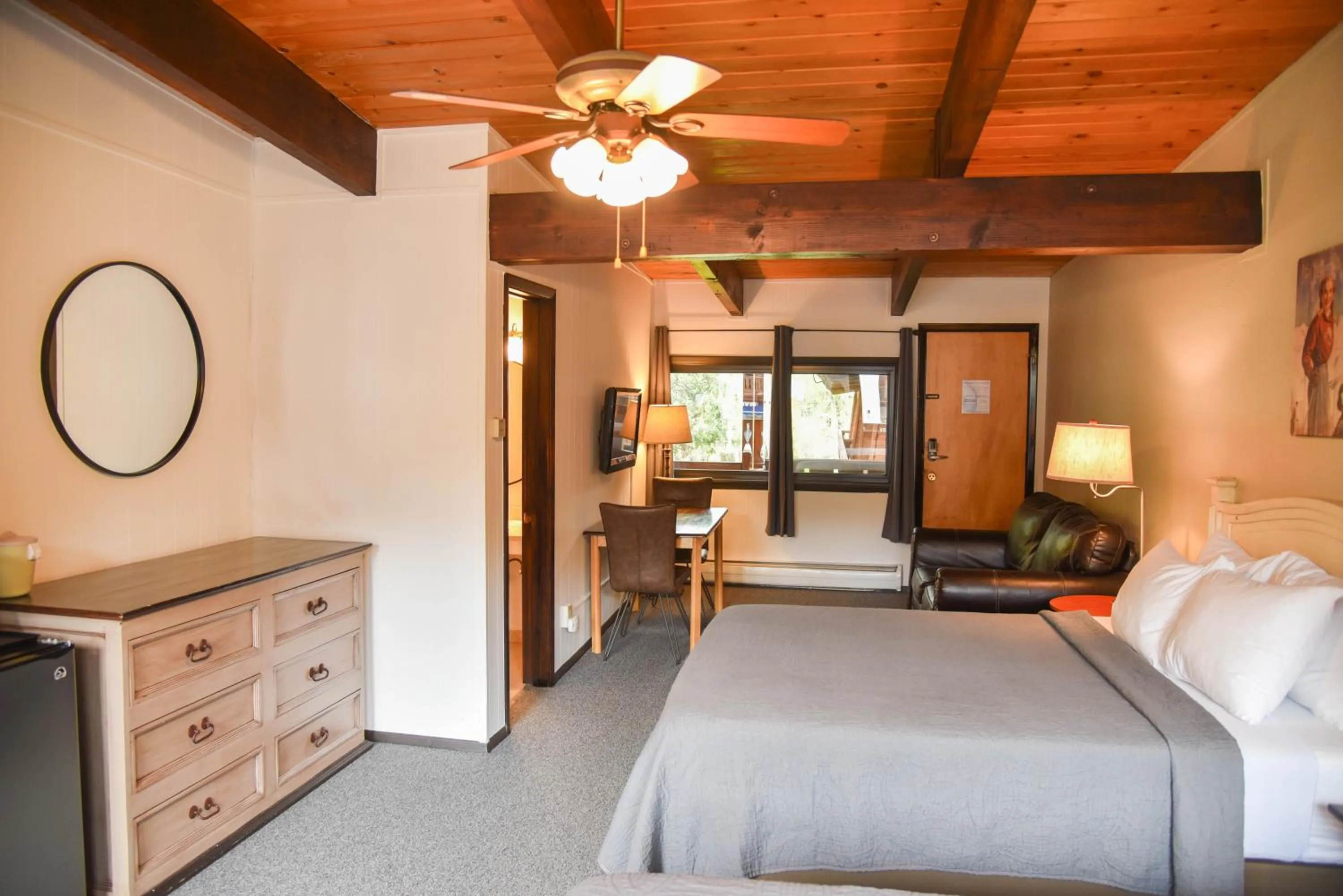 Bed in Alpine Lodge Red River