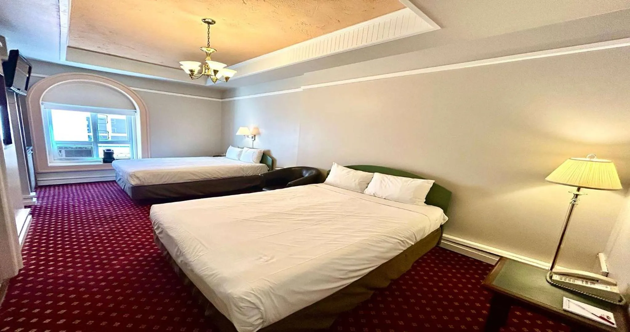 Photo of the whole room, Bed in The Bedford Regency Hotel