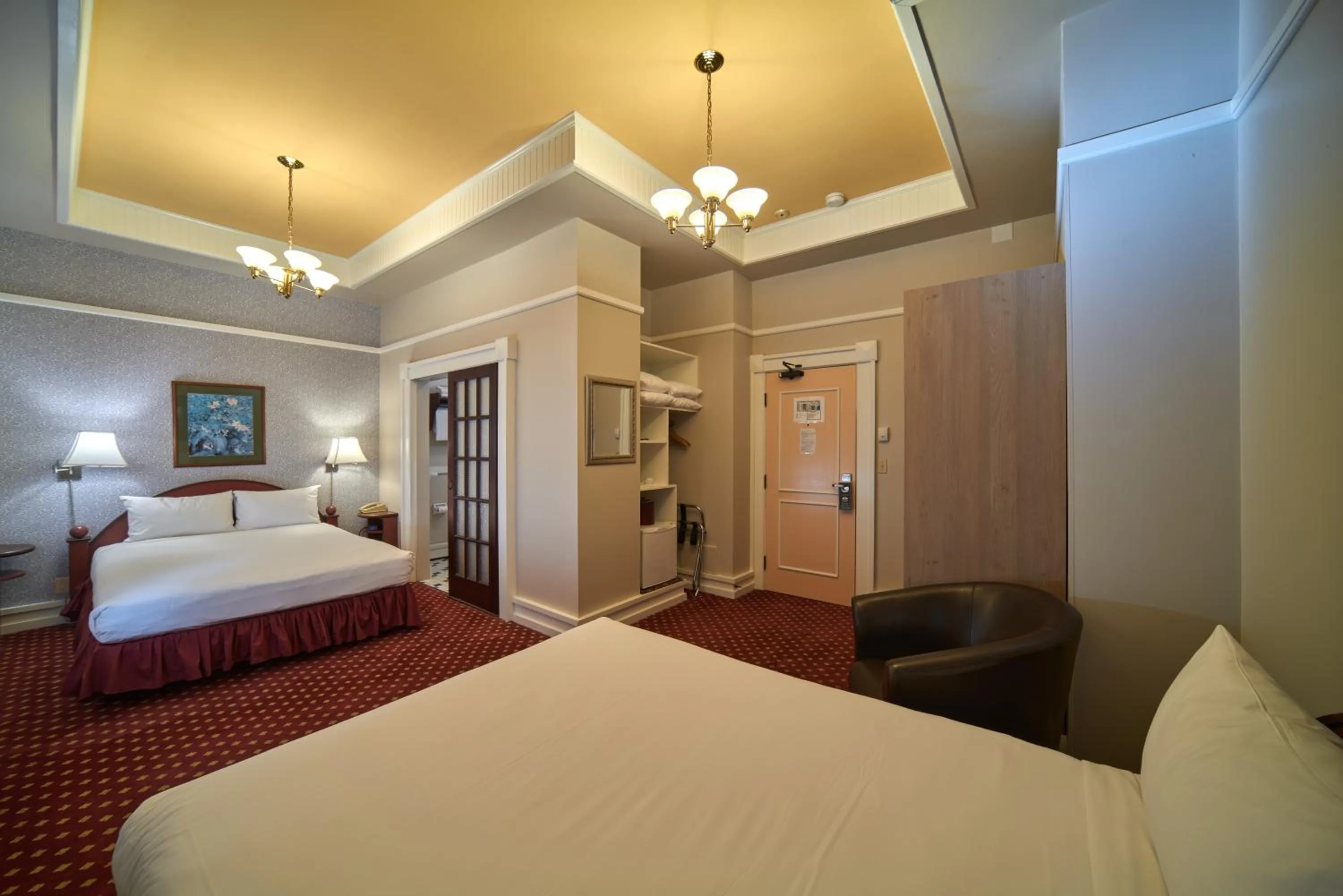 Bedroom, Bed in The Bedford Regency Hotel