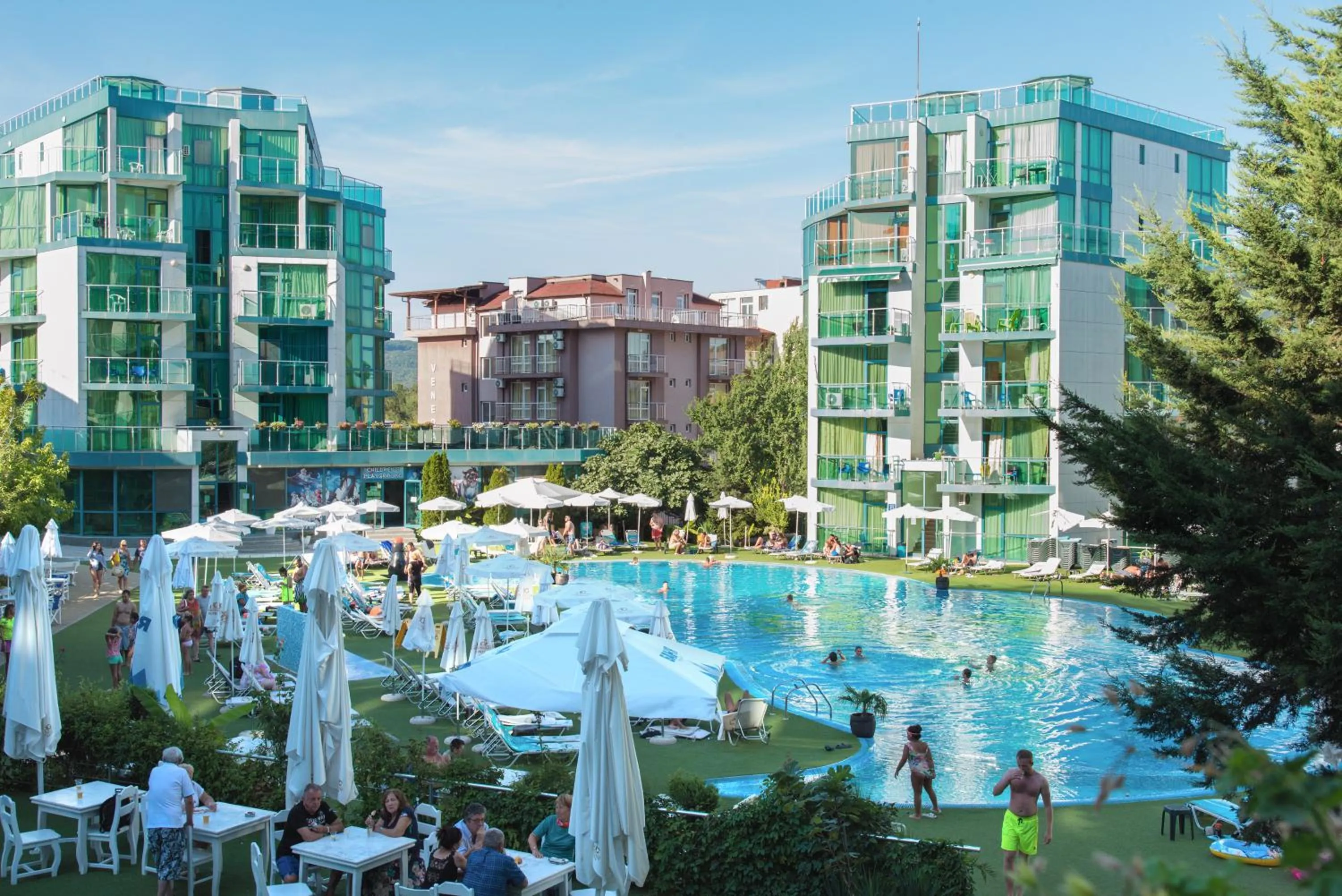 Property building in Hotel Primorsko Del Sol