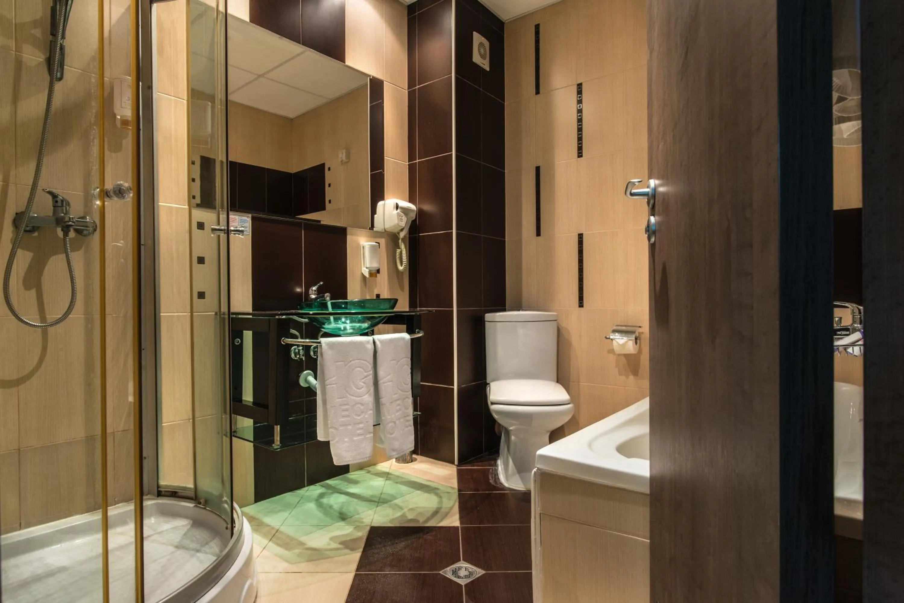 Bathroom in Hotel Primorsko Del Sol