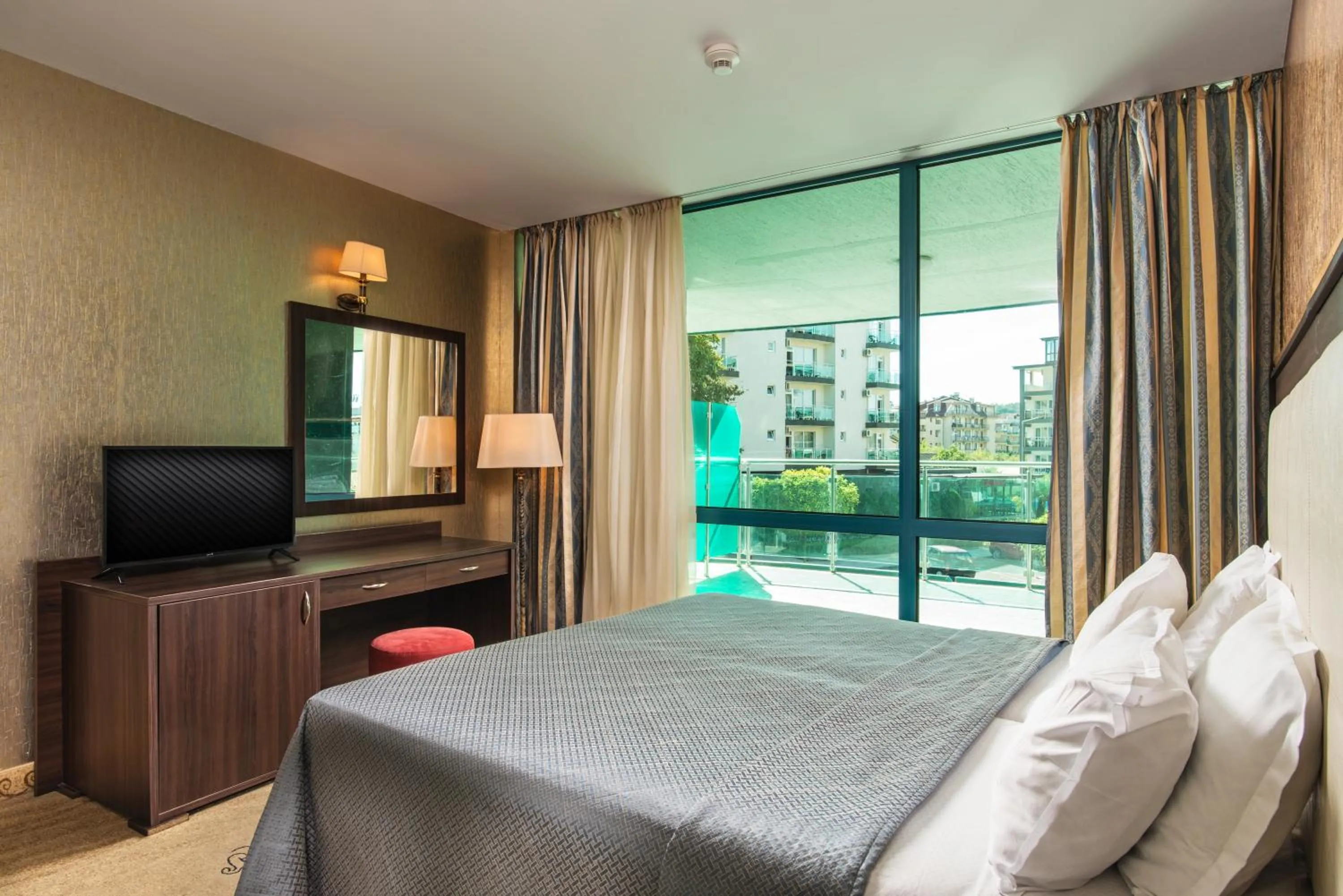 Bedroom, Bed in Hotel Primorsko Del Sol