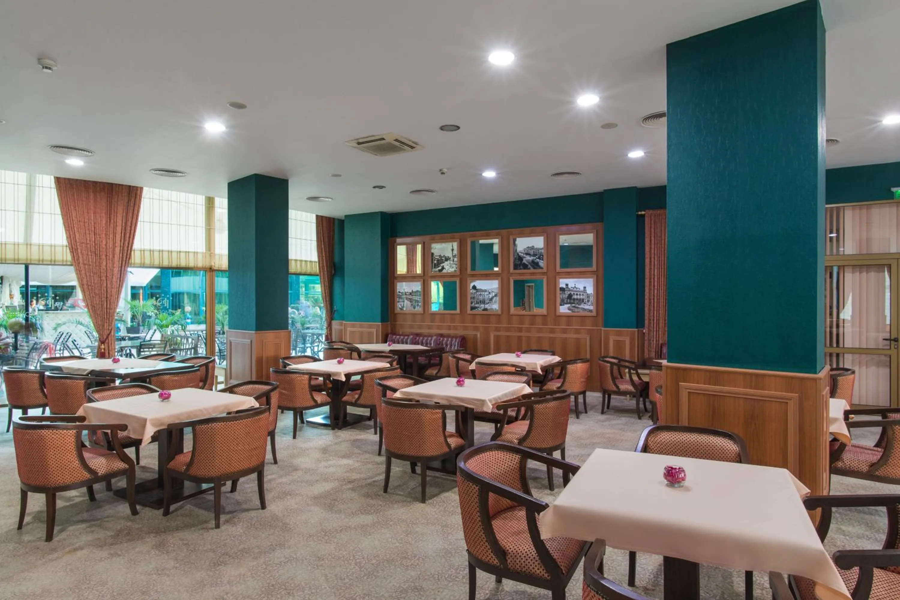 Restaurant/places to eat in Hotel Primorsko Del Sol