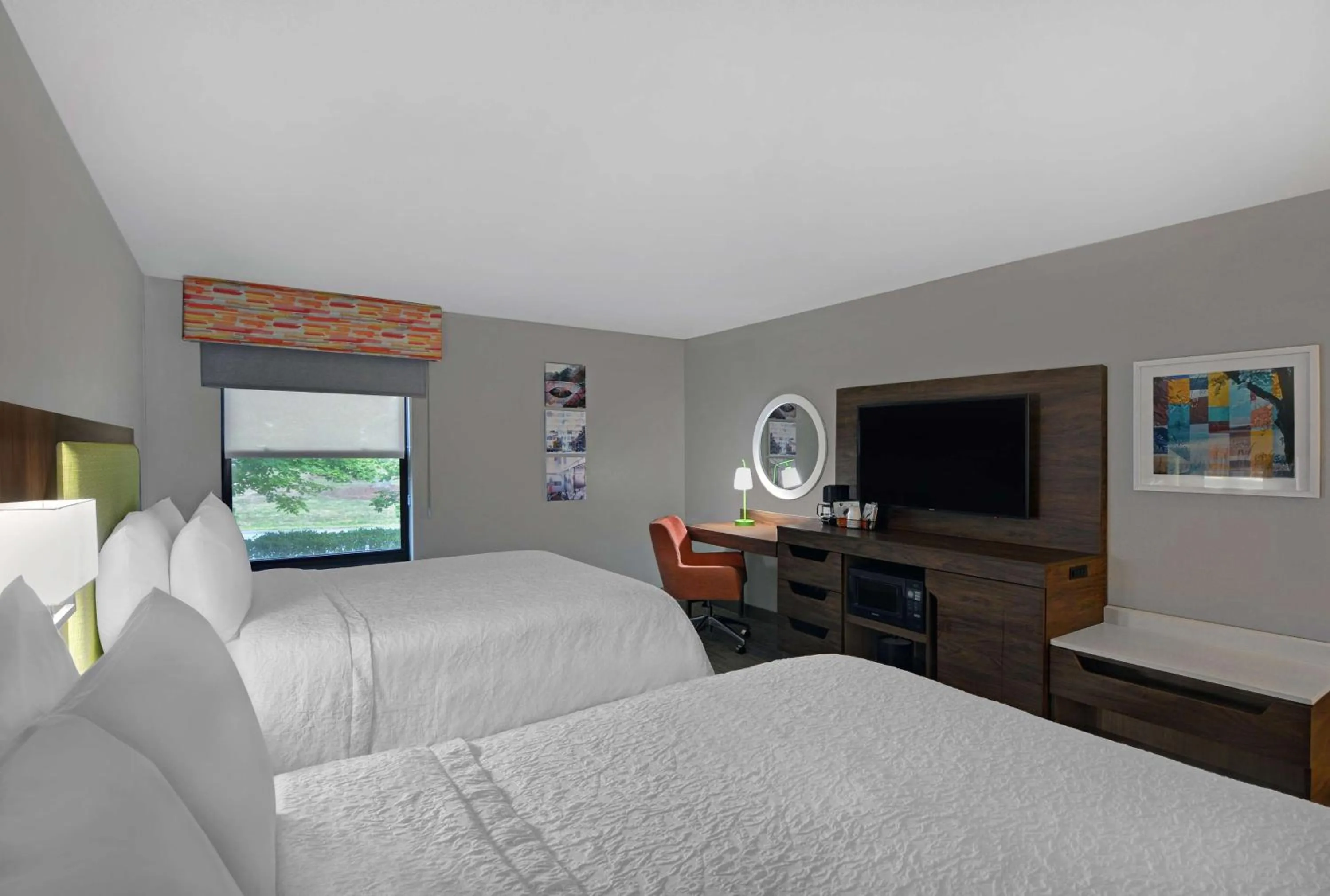 Bedroom, Bed in Hampton Inn Charlotte Monroe