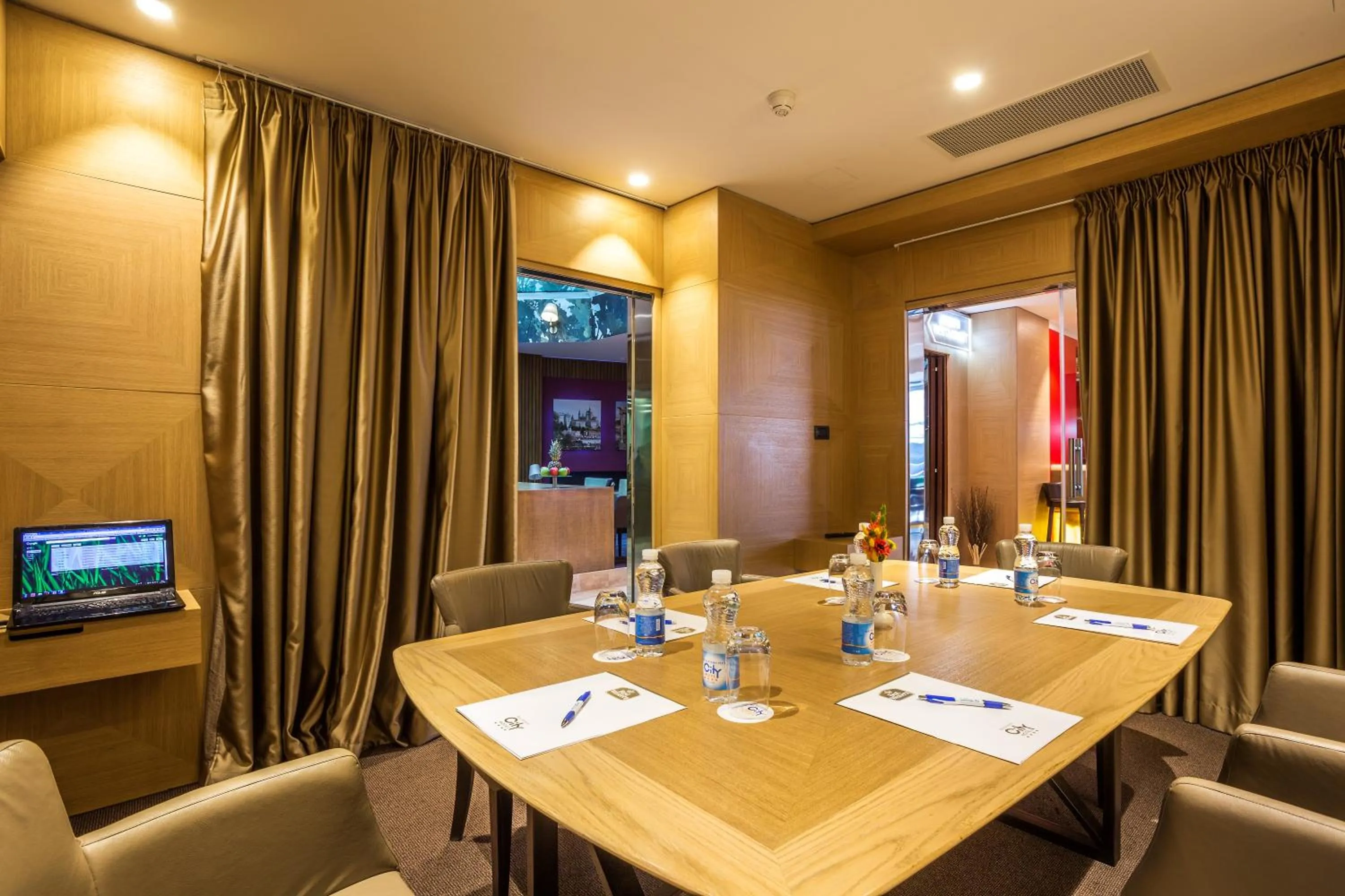 Meeting/conference room in Eurostars Sofia City