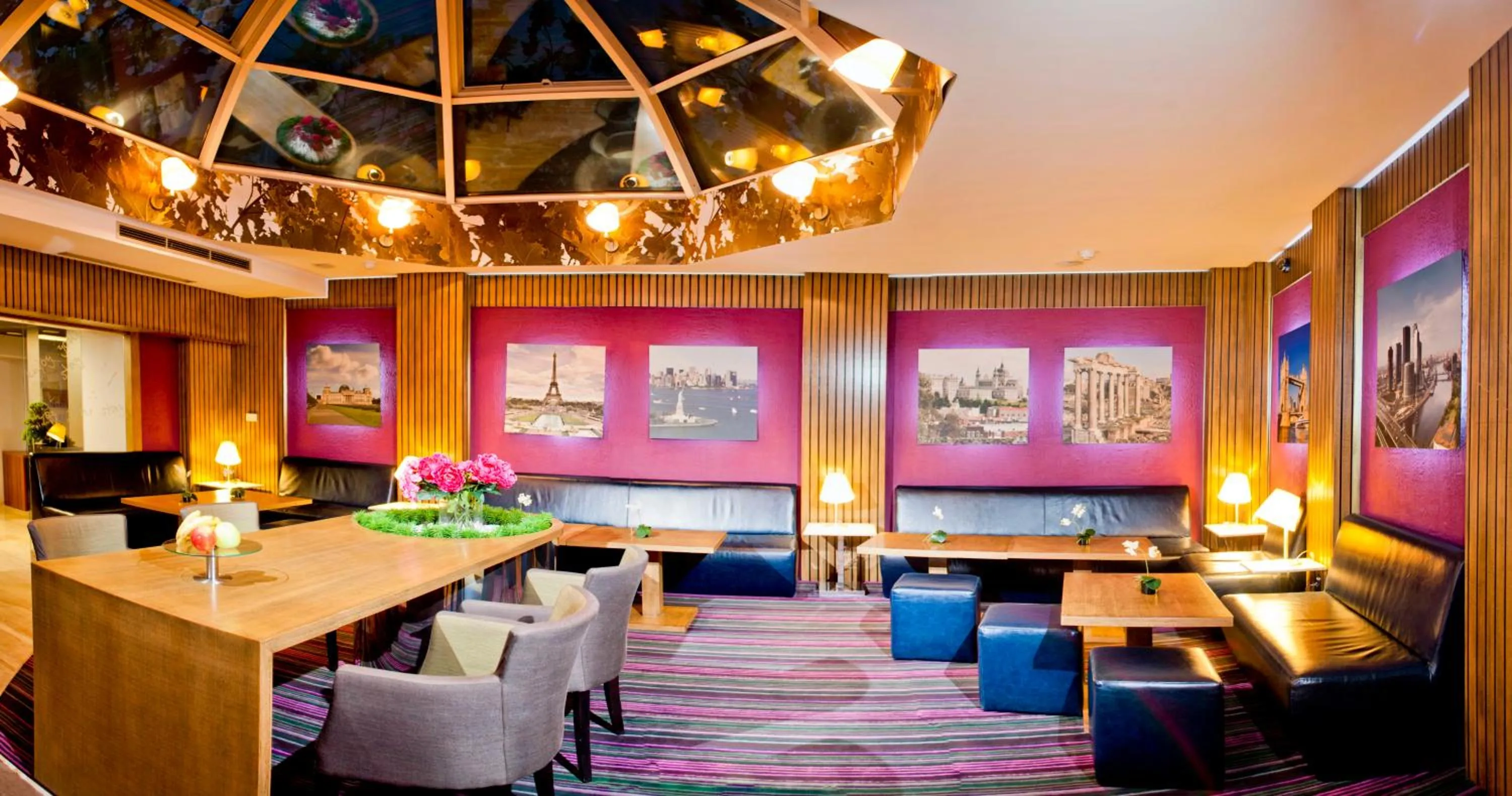 Lounge or bar in Eurostars Sofia City