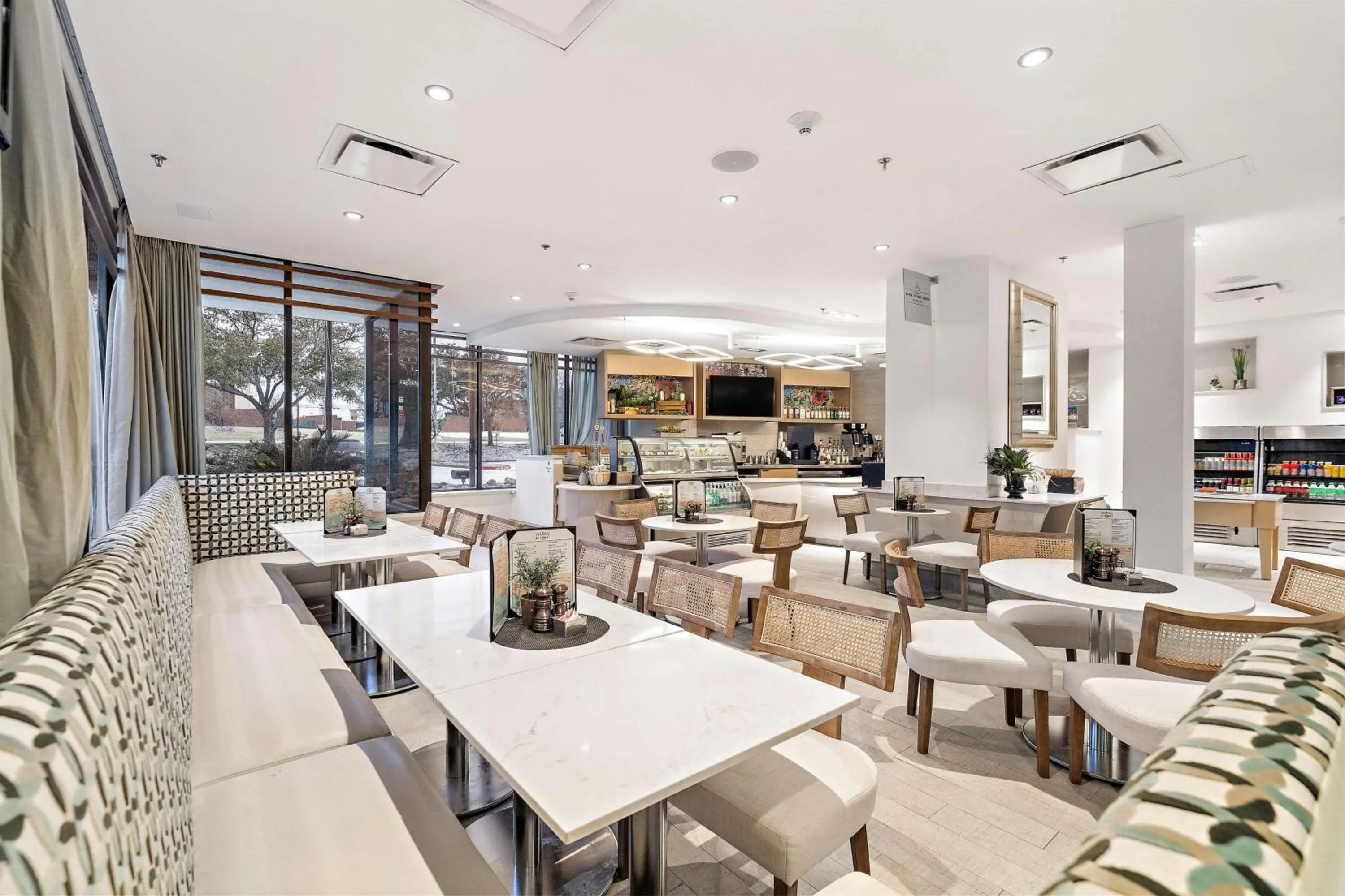 Restaurant/places to eat in Hilton College Station & Conference Center