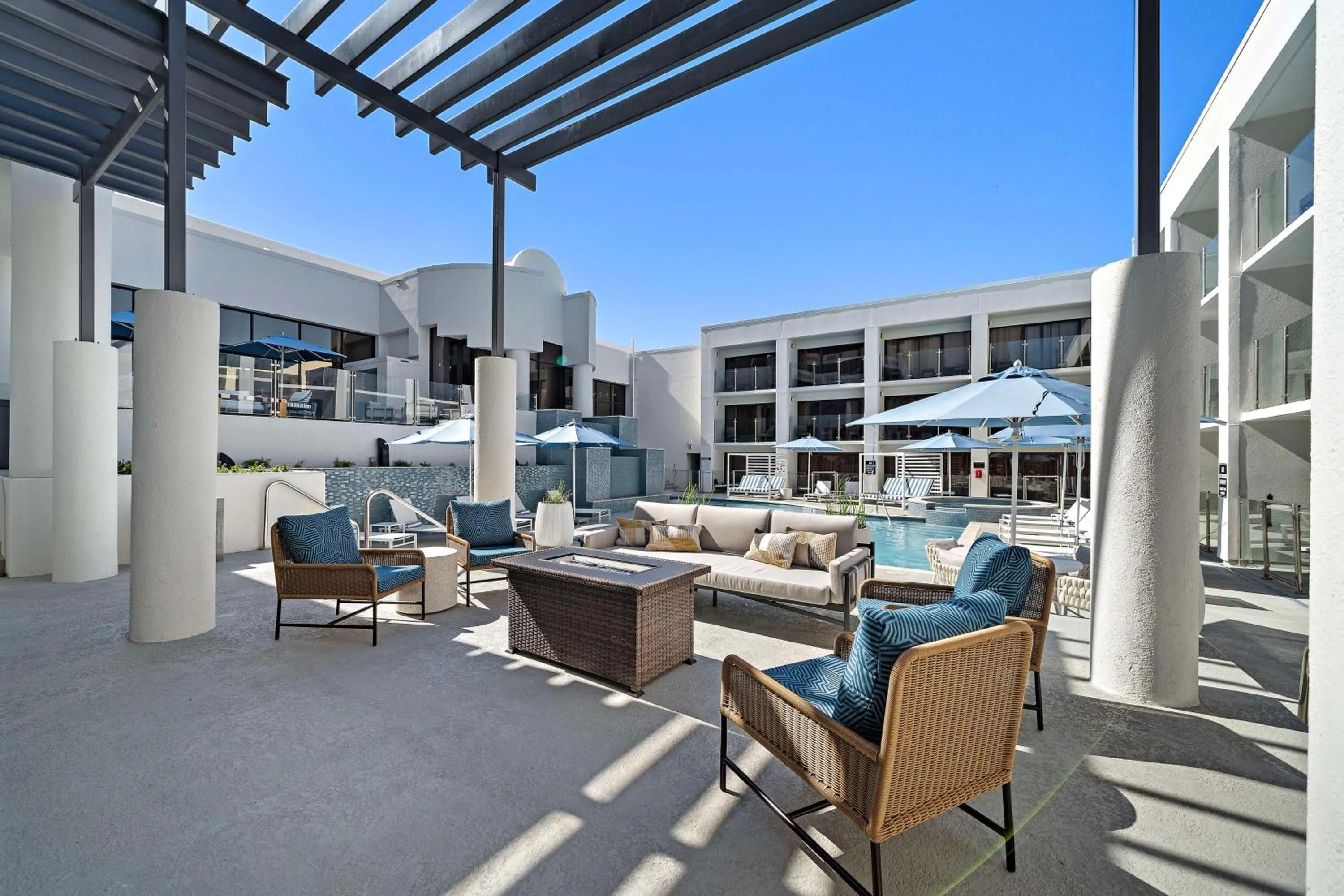 Patio in Hilton College Station & Conference Center