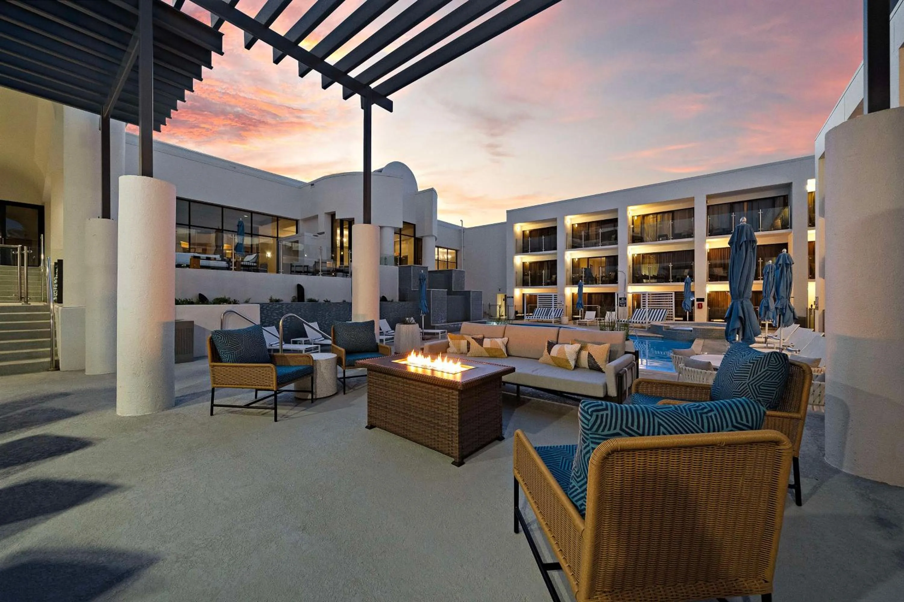 Patio in Hilton College Station & Conference Center