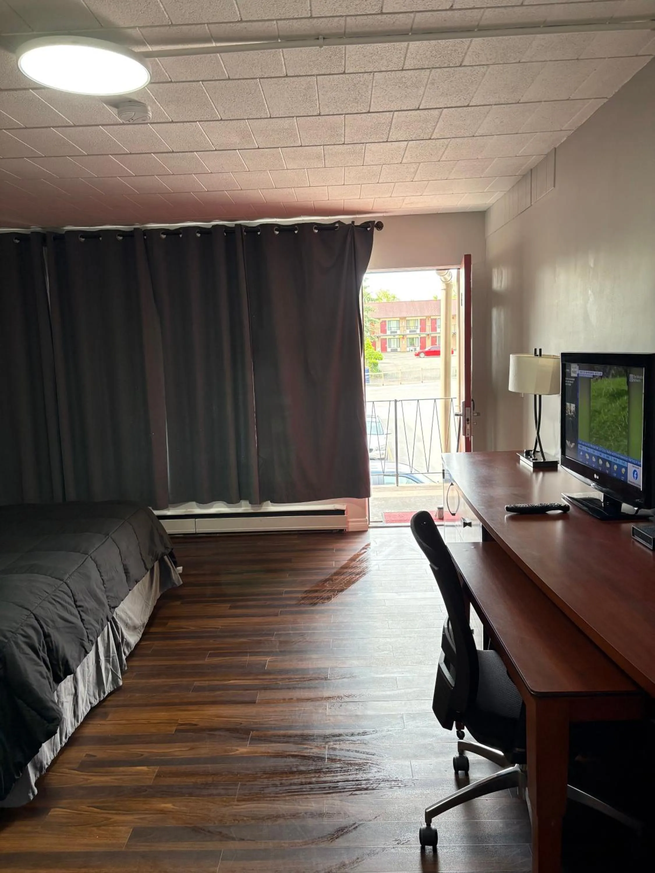 TV and multimedia in Advance Inn