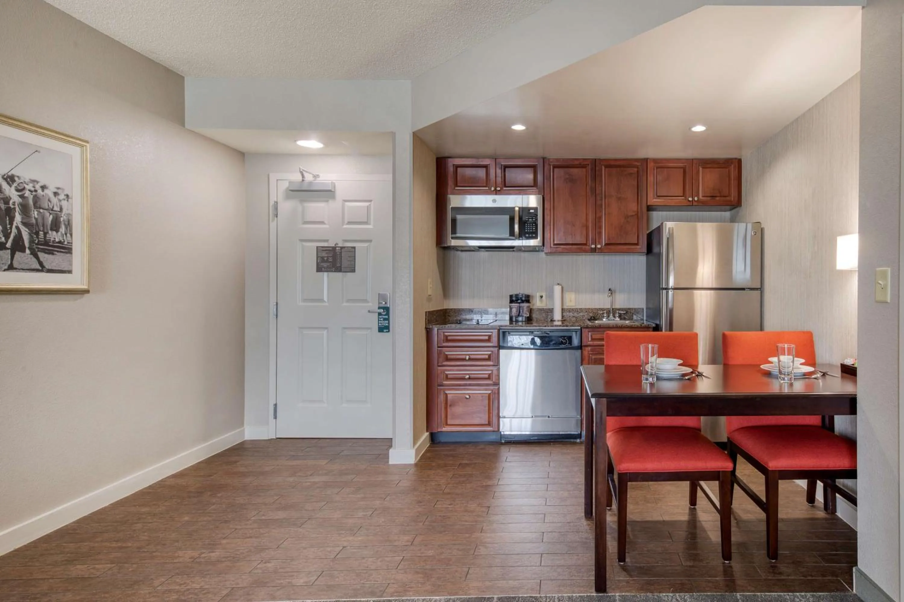 Kitchen or kitchenette in Homewood Suites by Hilton Olmsted Village