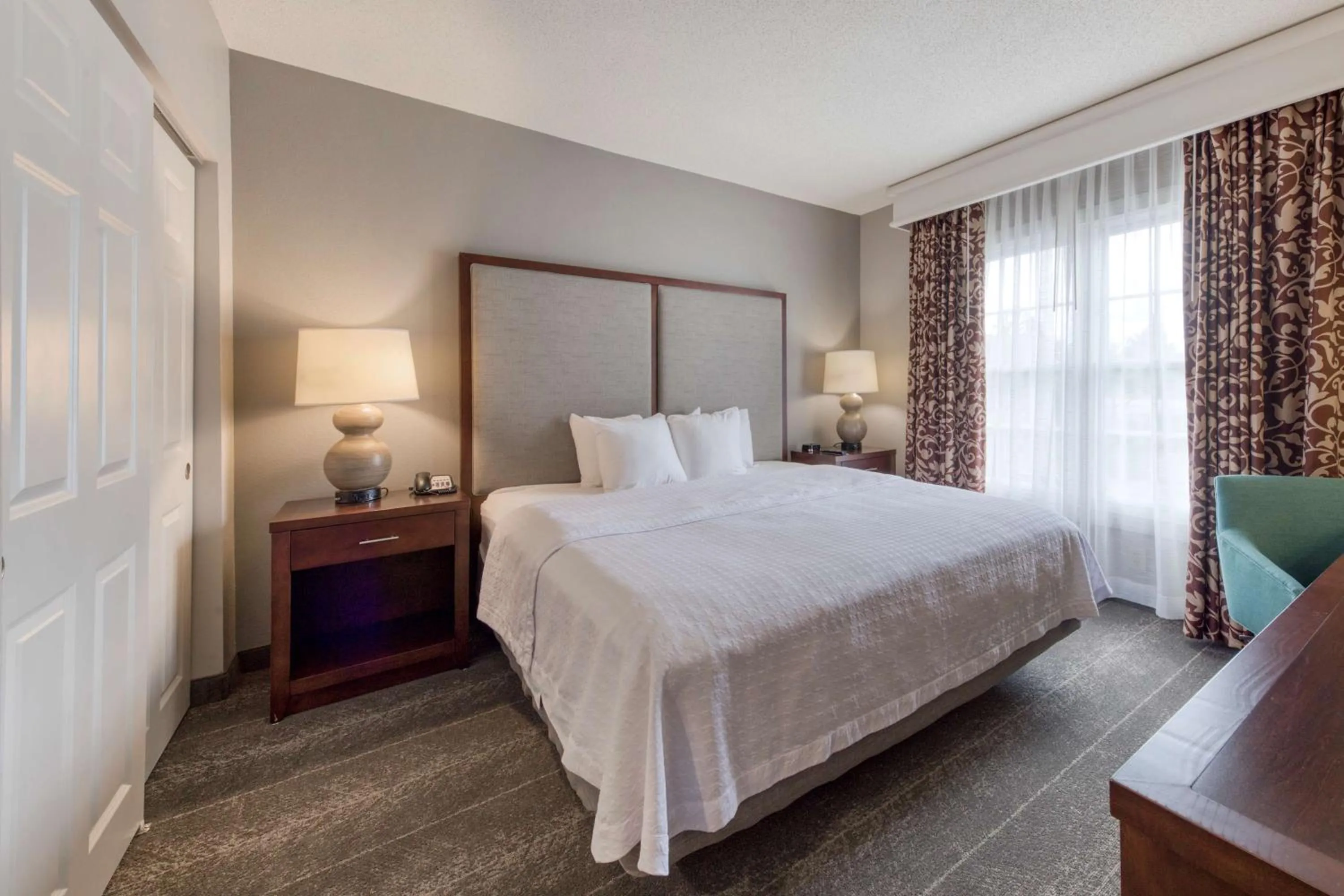 Bed in Homewood Suites by Hilton Olmsted Village