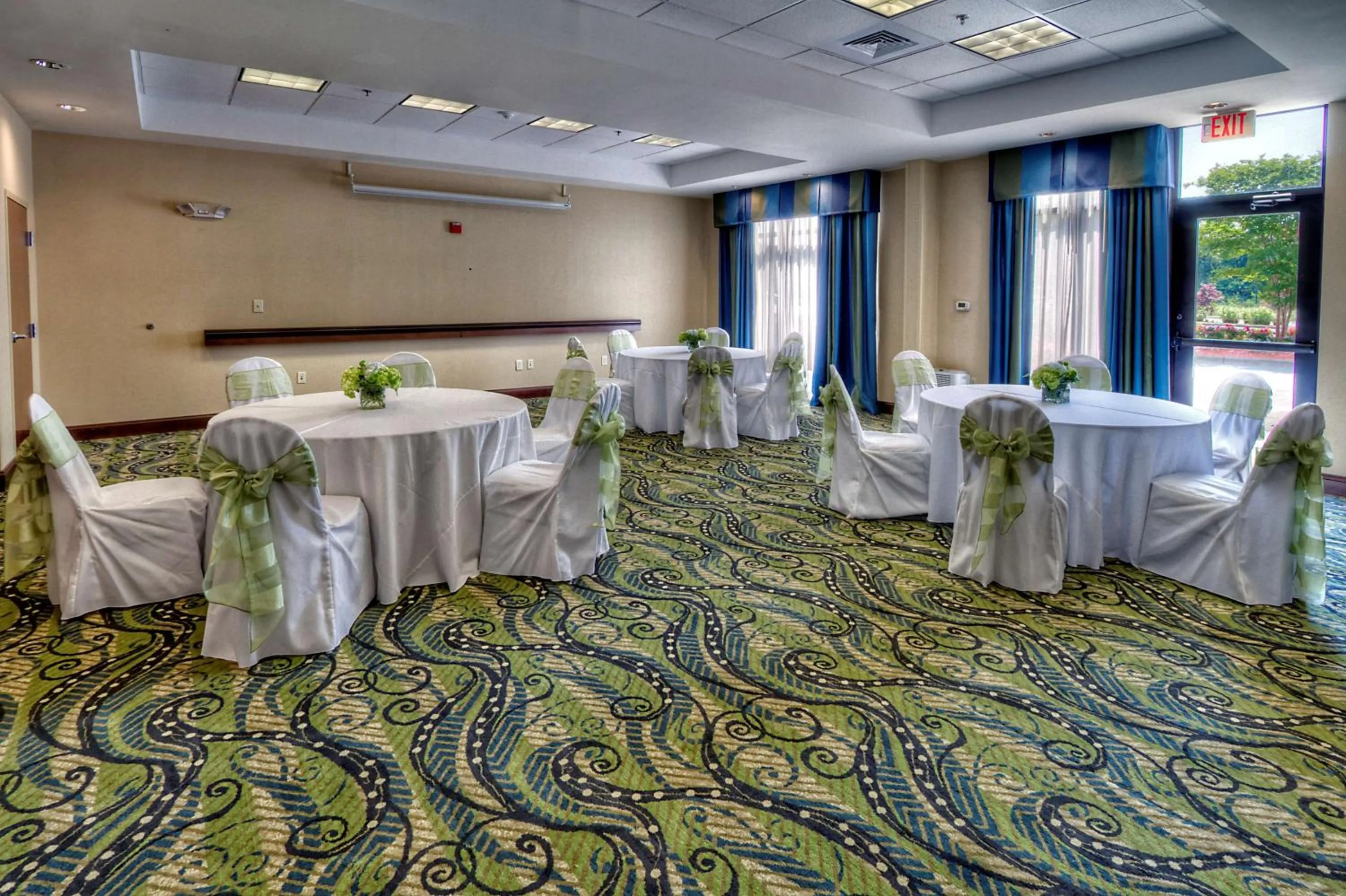 Meeting/conference room in Hampton Inn Roanoke Rapids
