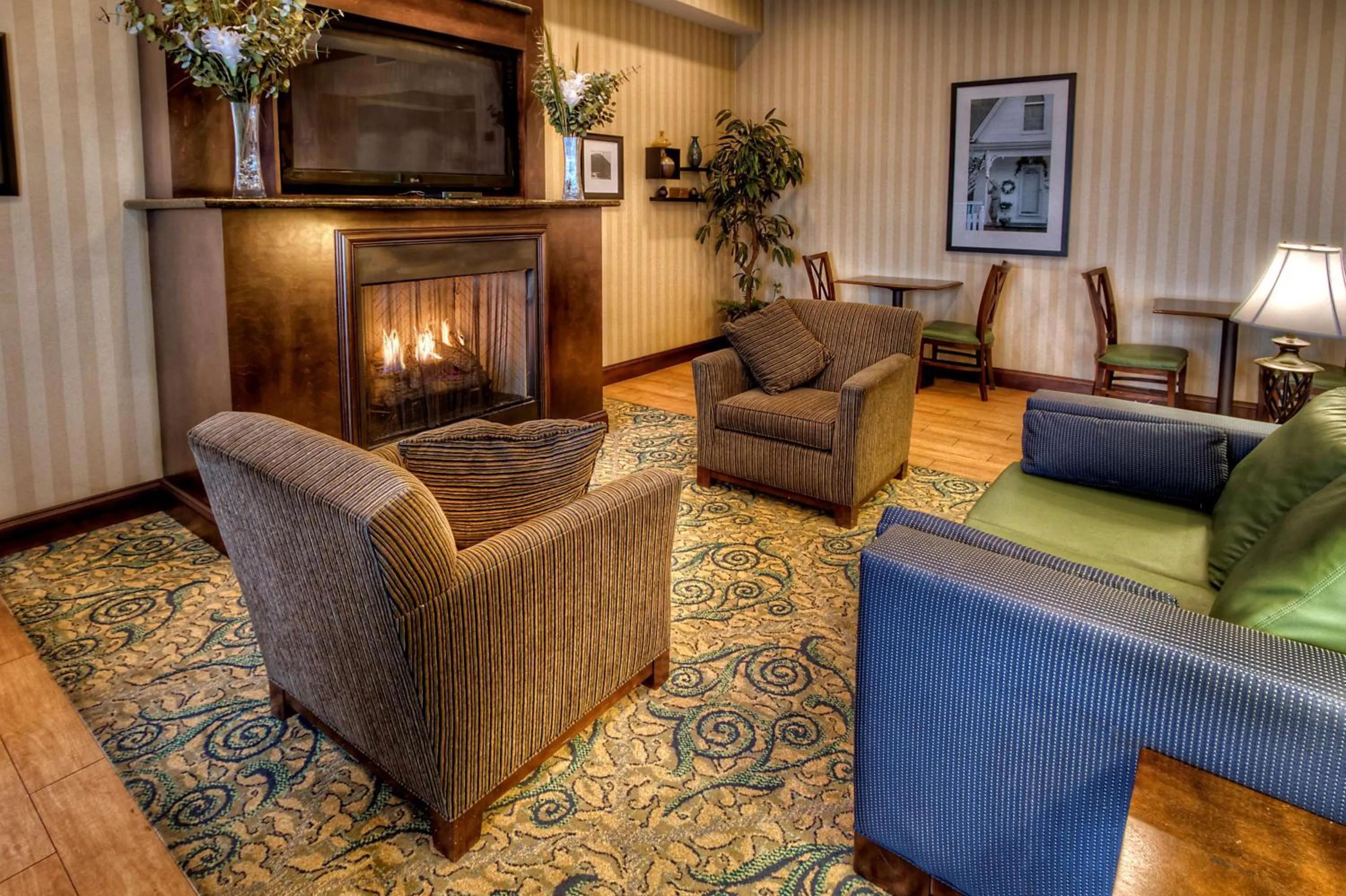 Lobby or reception in Hampton Inn Roanoke Rapids