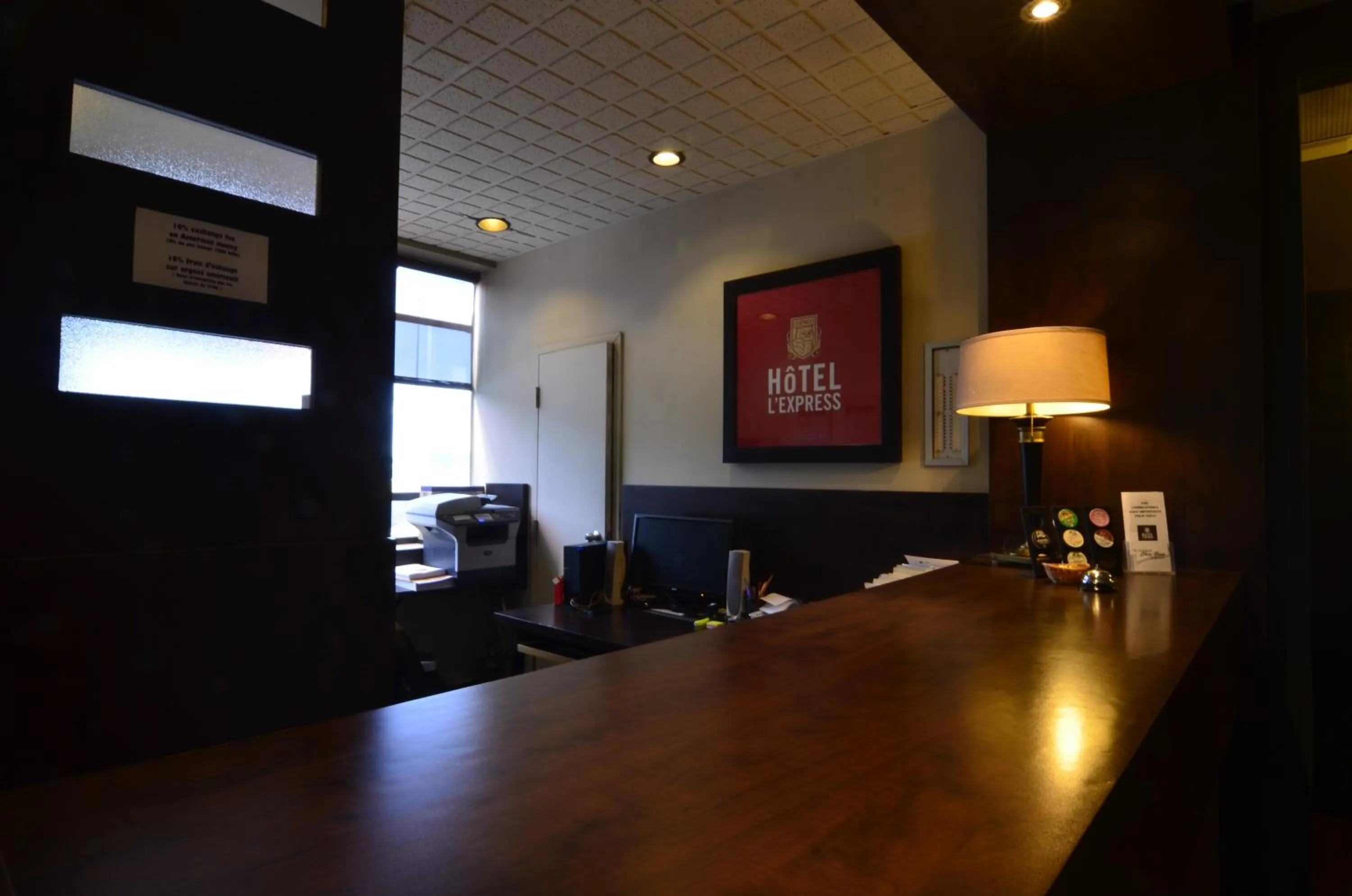 Lobby or reception in Hotel L'Express