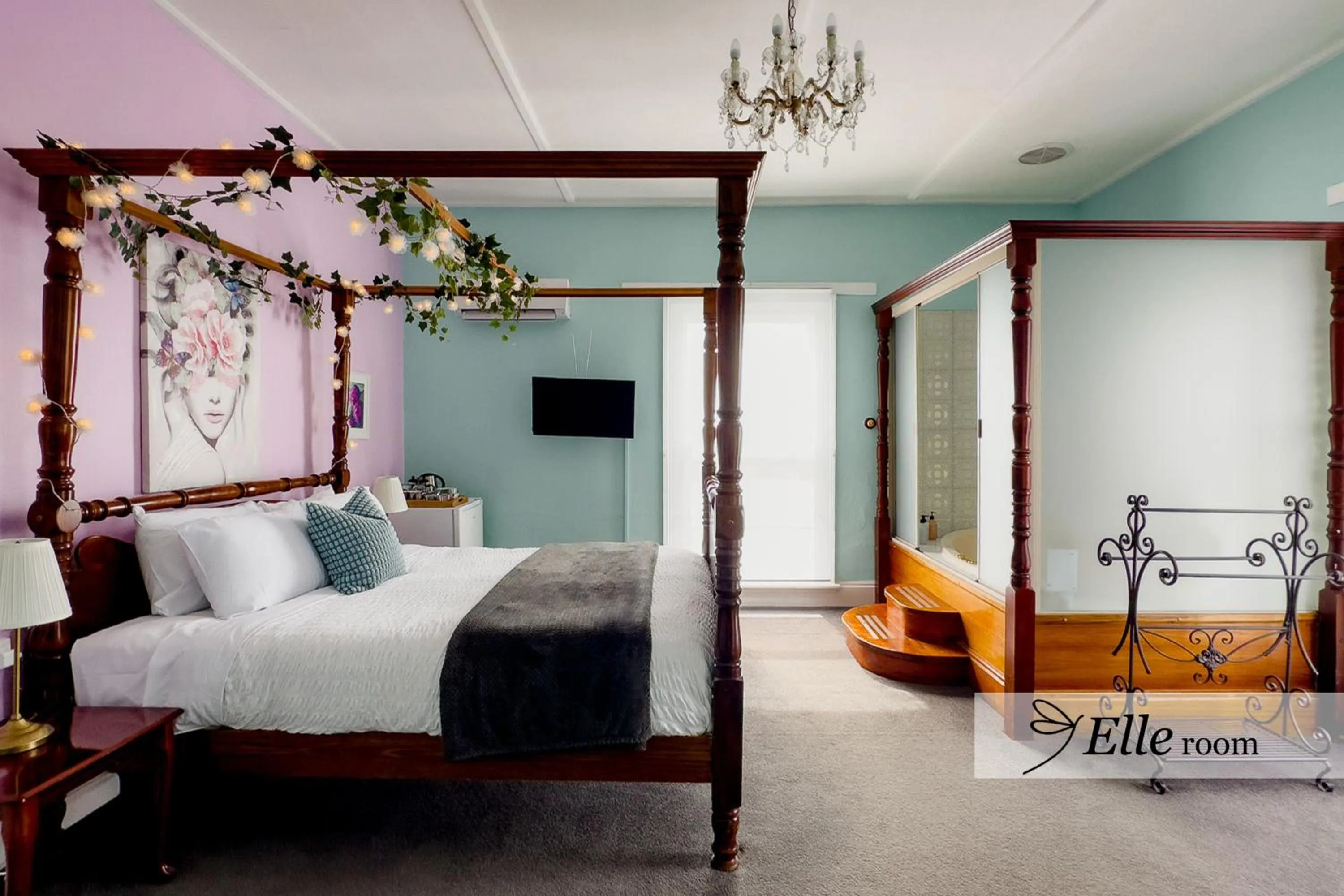 Bedroom, Bed in The Dragonfly Inn